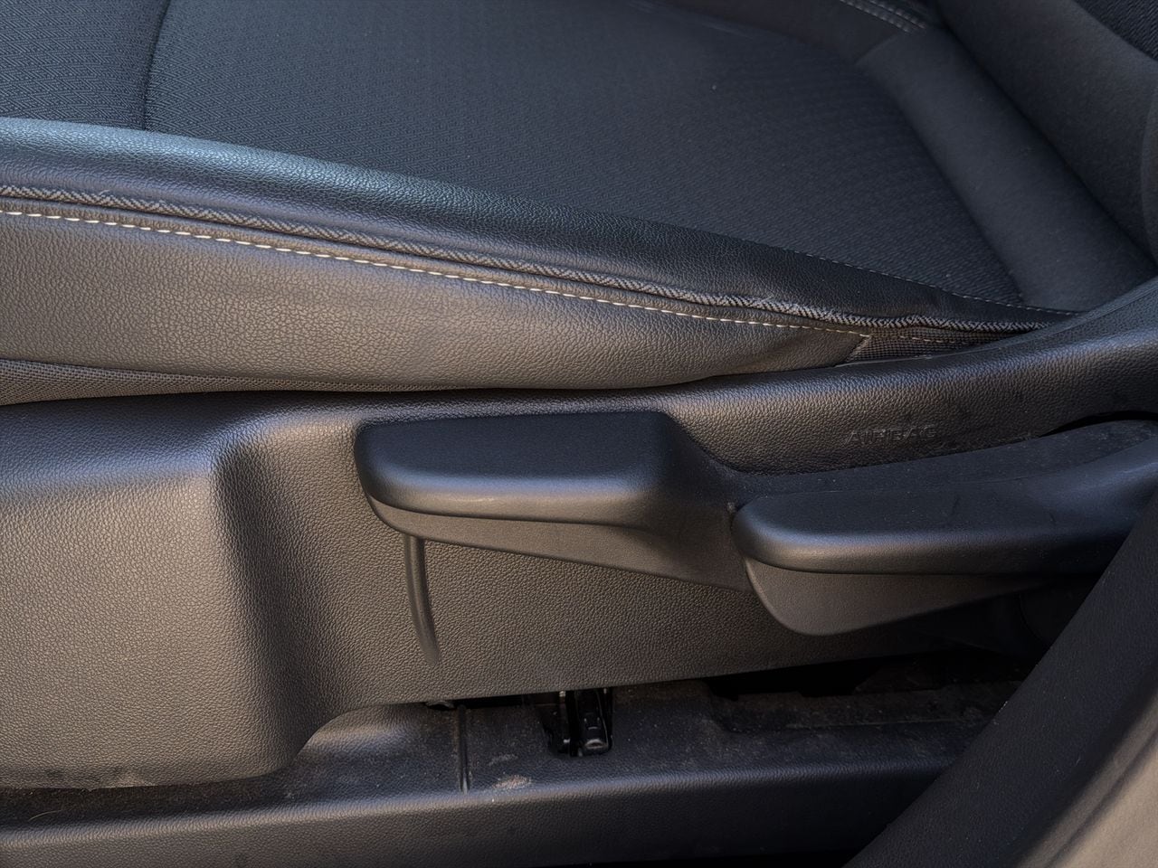 Thumbnail: 2025 Buick Encore GX - 12