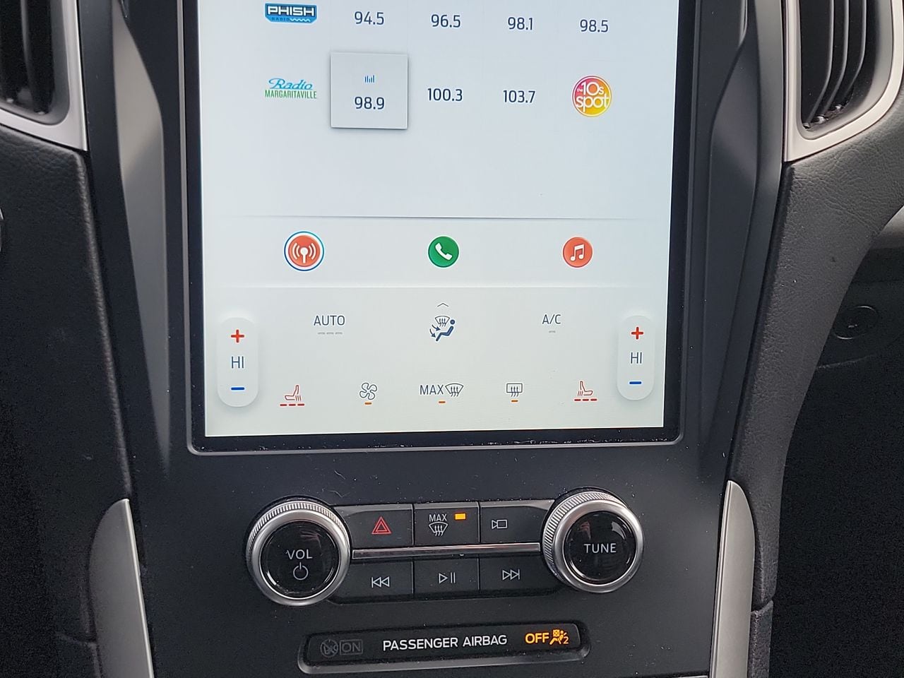 Thumbnail: 2024 Ford Edge - 19