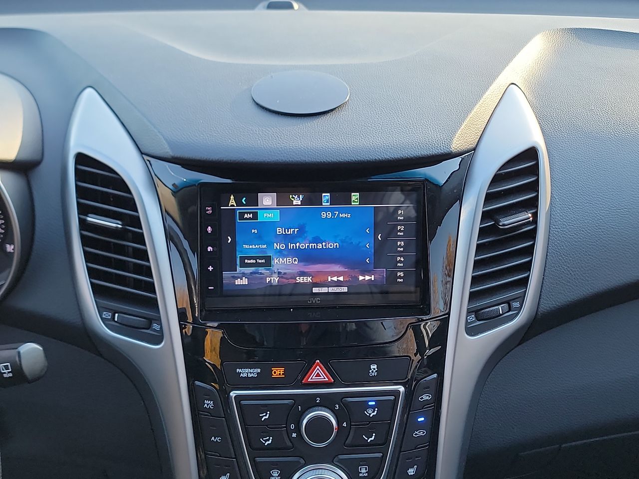 Thumbnail: 2014 Hyundai Elantra - 16