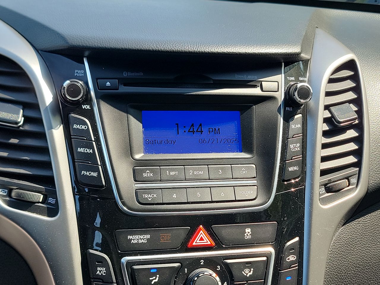 Thumbnail: 2016 Hyundai Elantra - 16