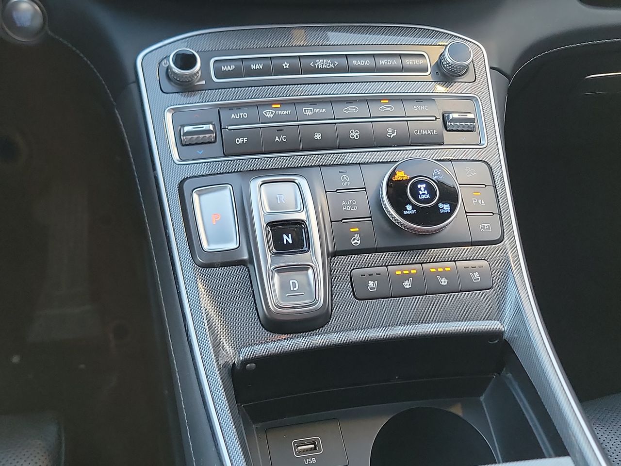 Thumbnail: 2023 Hyundai Santa Fe - 18