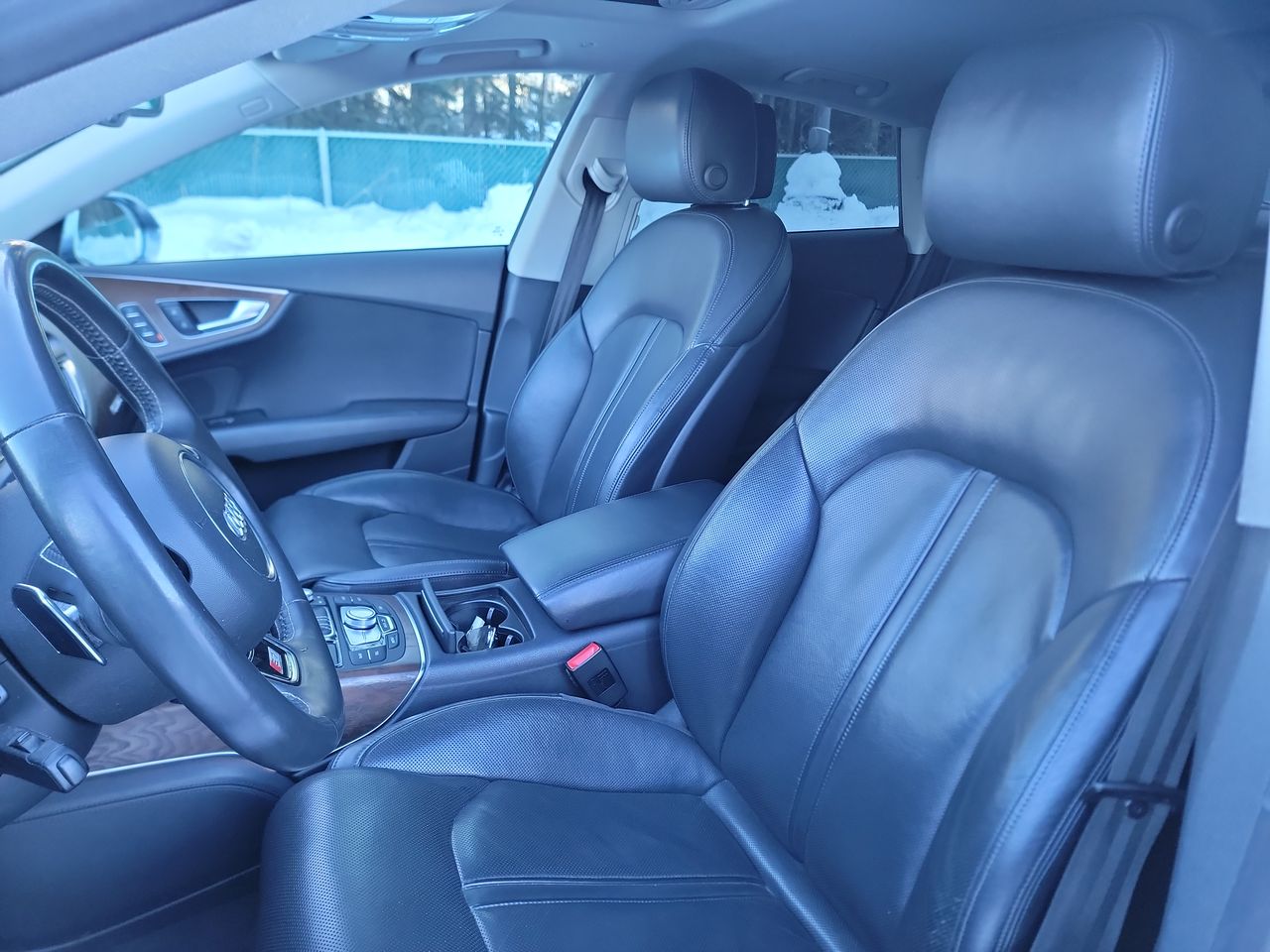 Thumbnail: 2013 Audi S7 - 13