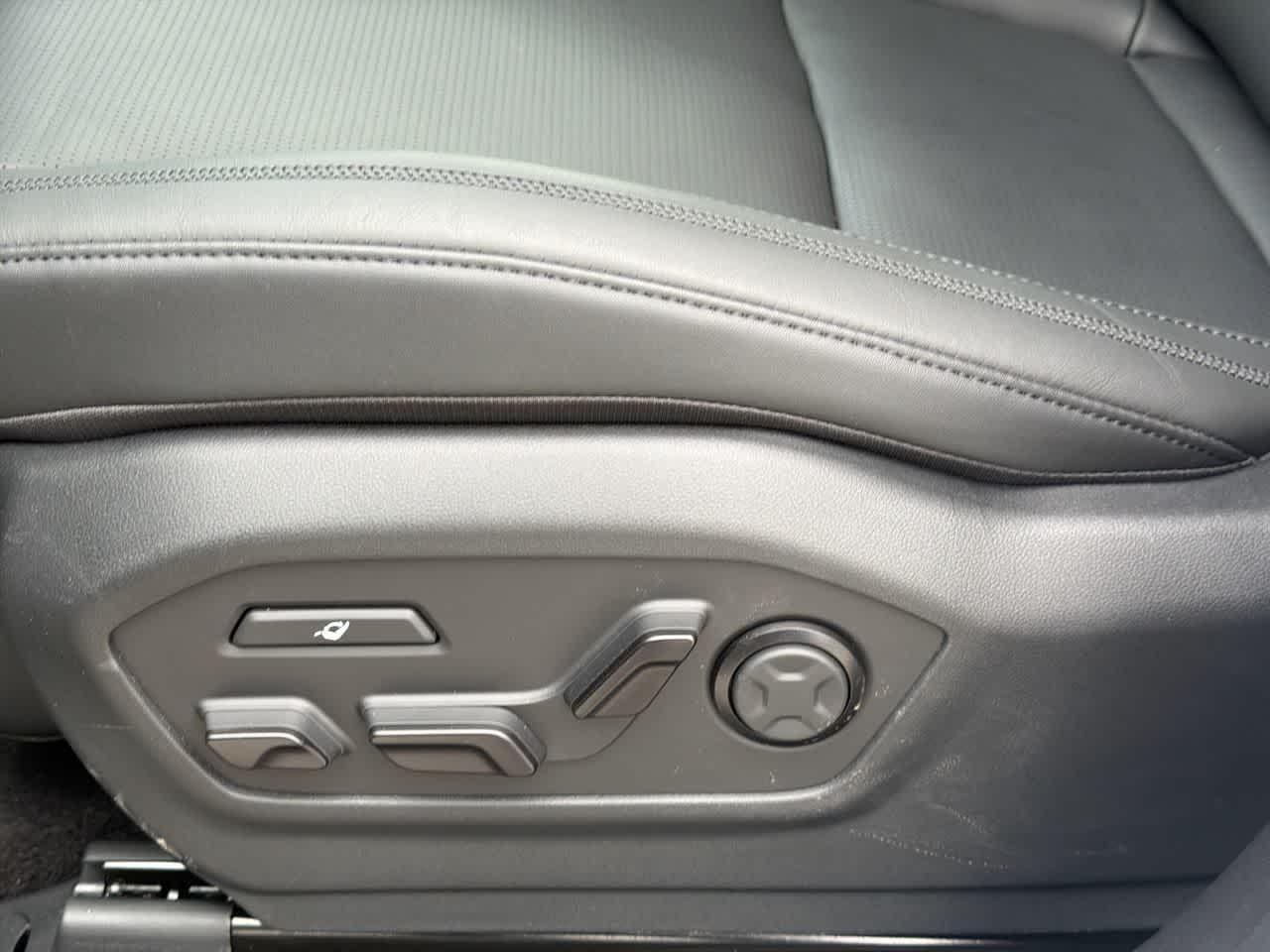 Thumbnail: 2026 Hyundai Santa Fe - 12