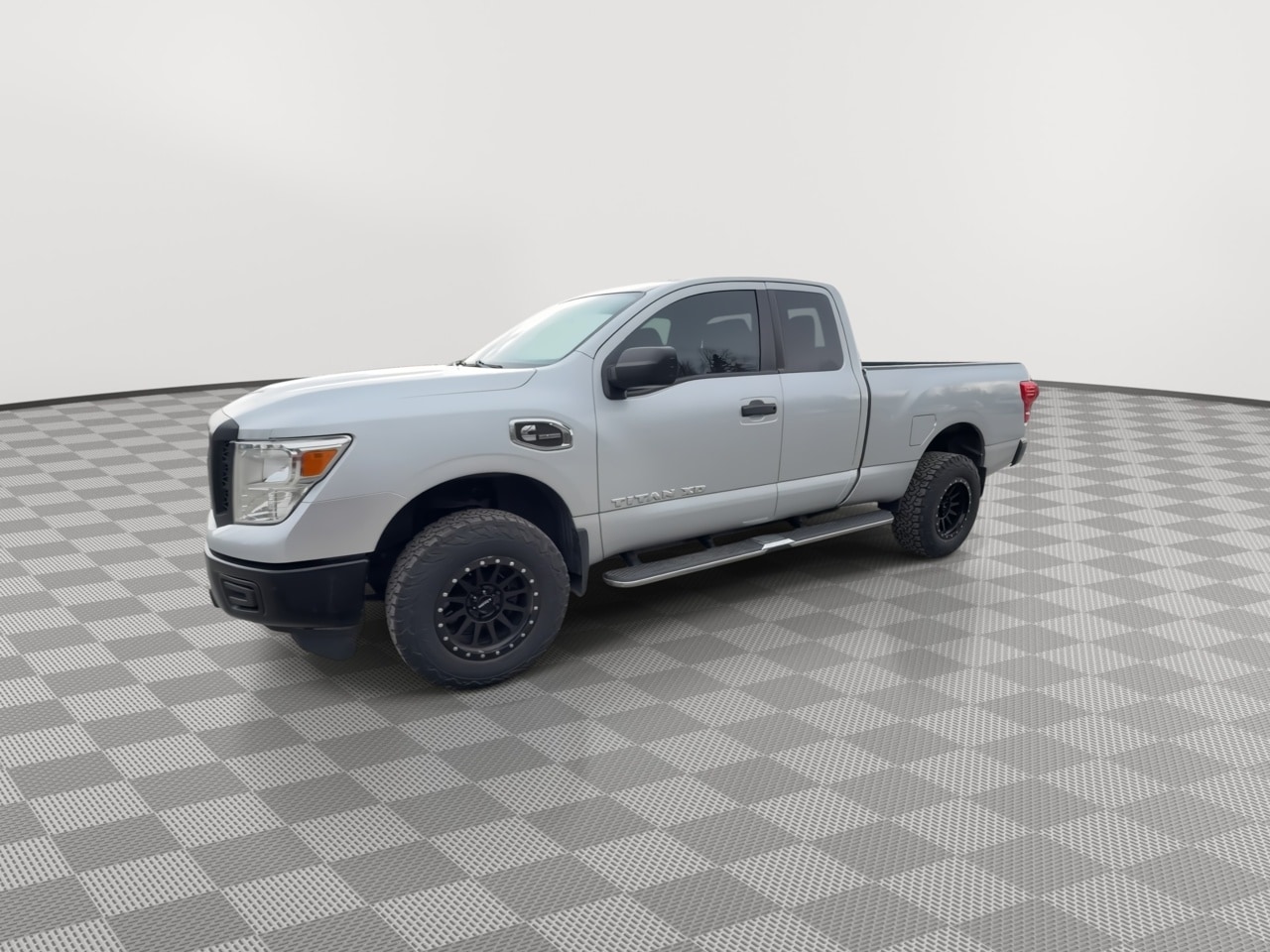 Thumbnail: 2017 Nissan Titan - 4