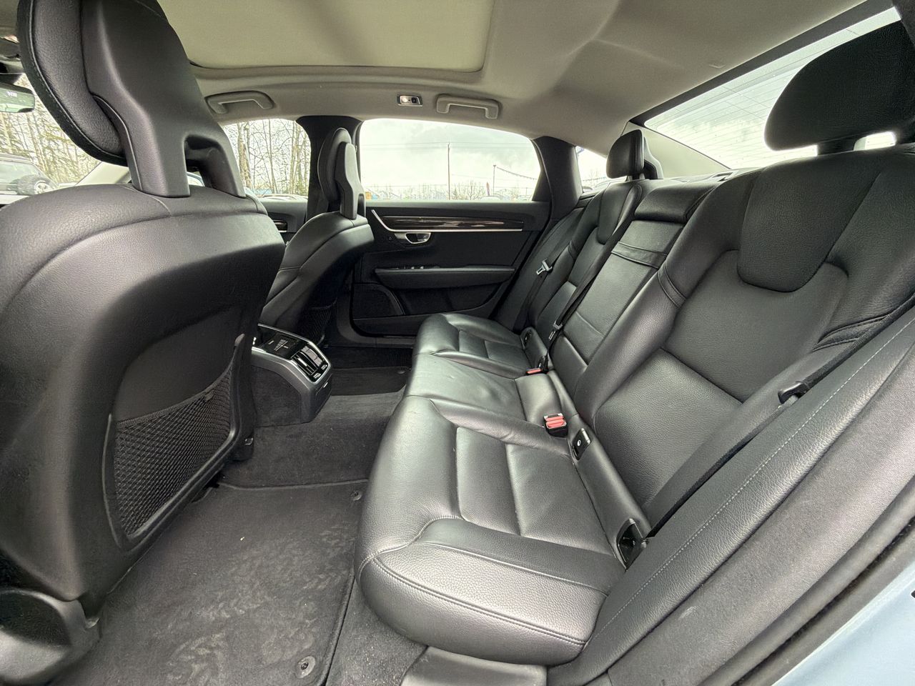 Thumbnail: 2018 Volvo S90 - 21