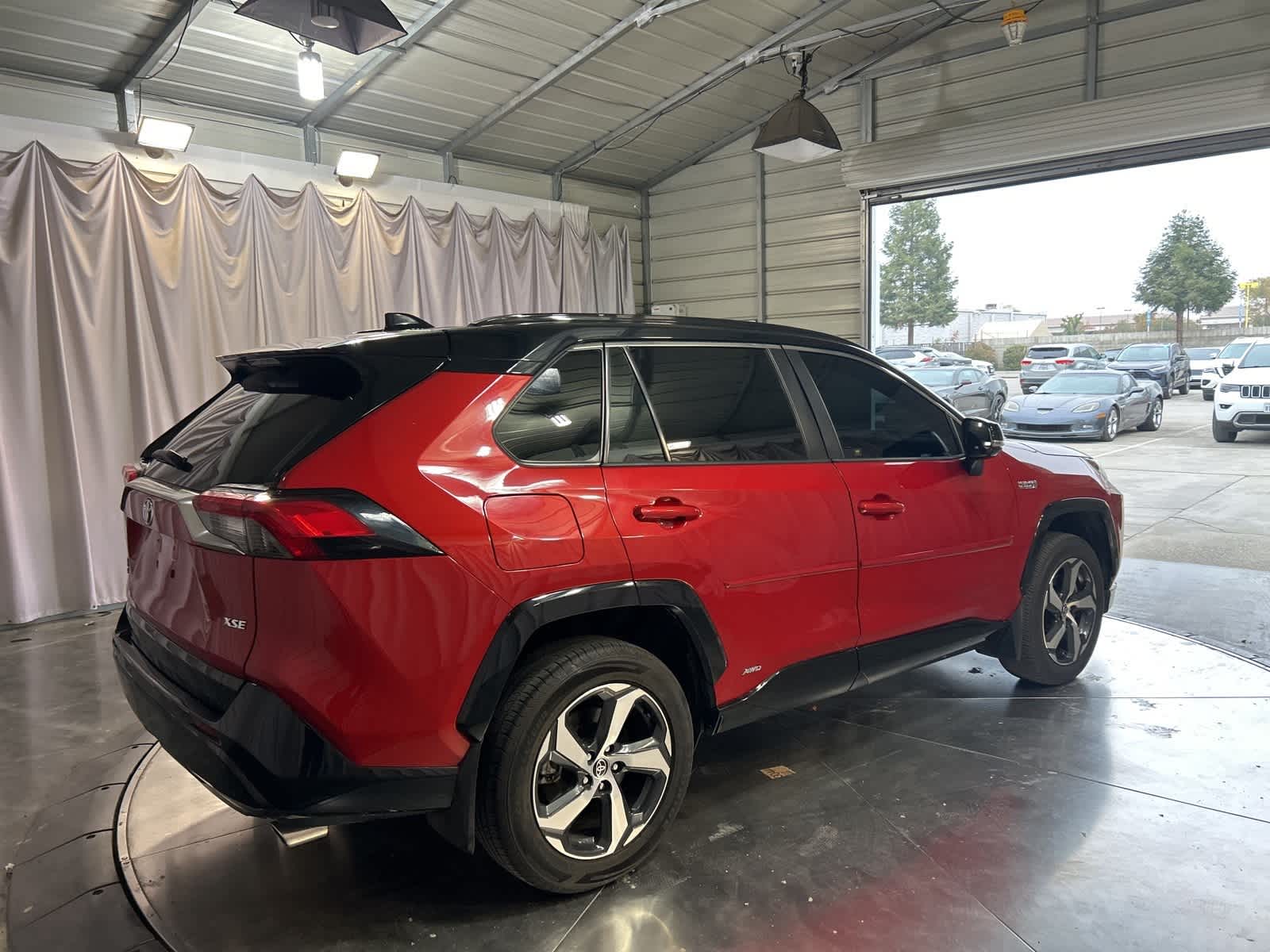 Thumbnail: 2021 Toyota RAV4 - 9