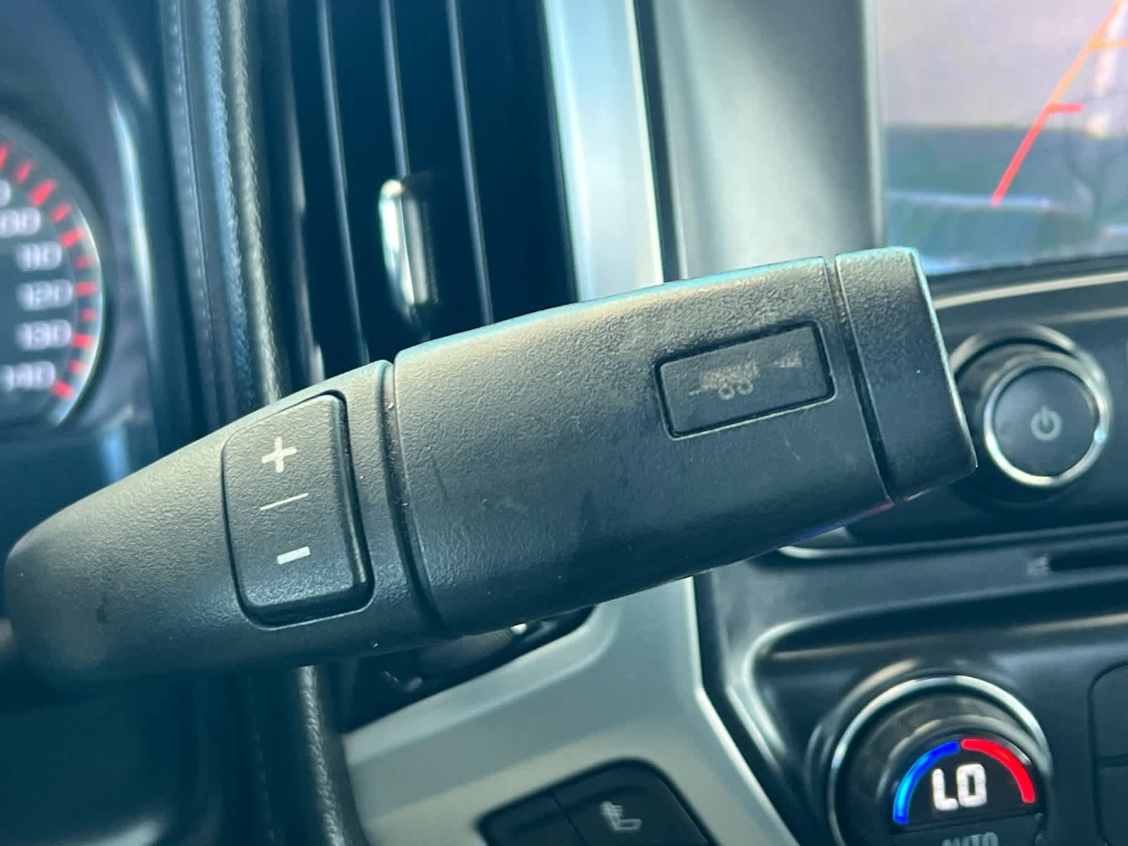 Thumbnail: 2015 GMC Sierra 2500 - 21