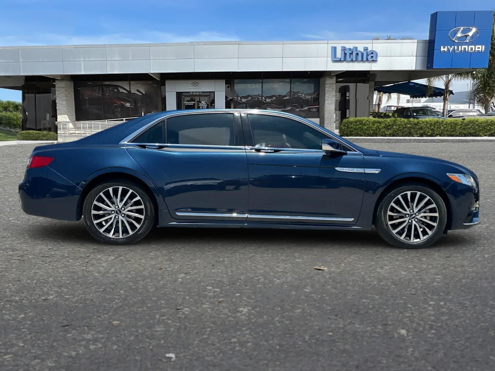 Thumbnail: 2017 Lincoln Continental - 9