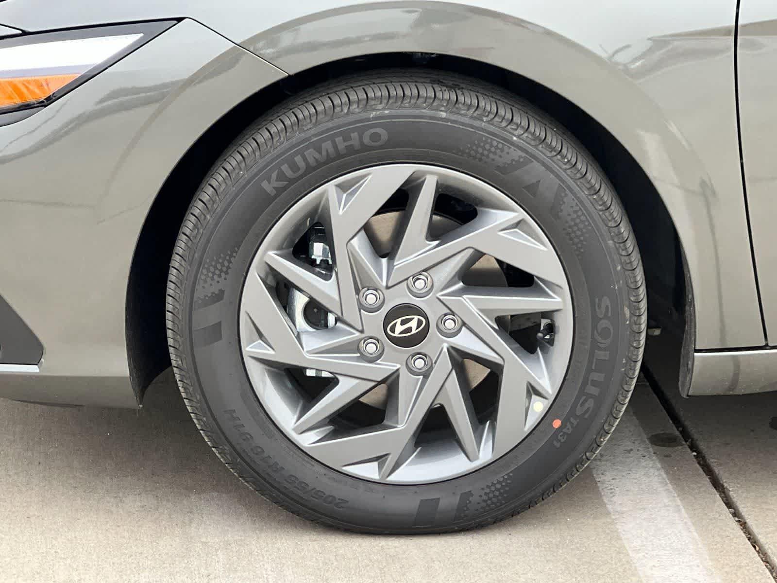 Thumbnail: 2026 Hyundai Elantra - 25