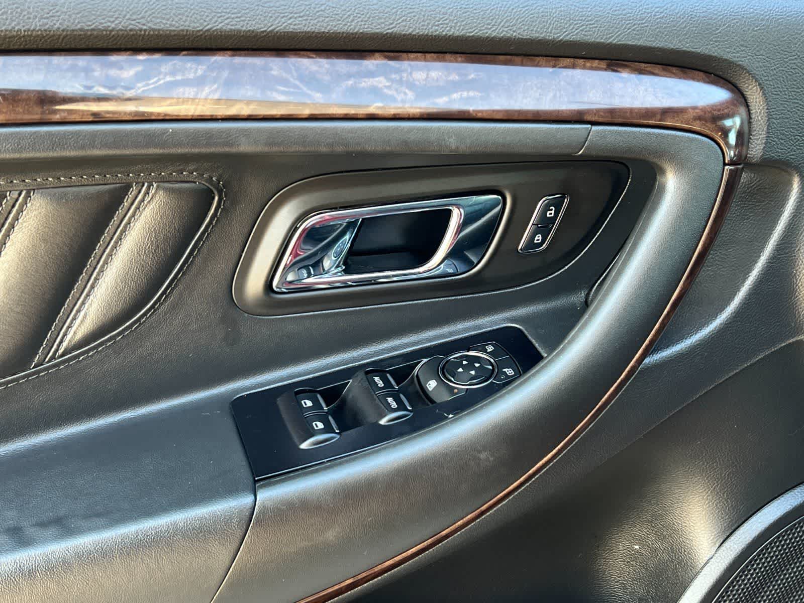 Thumbnail: 2018 Ford Taurus - 13