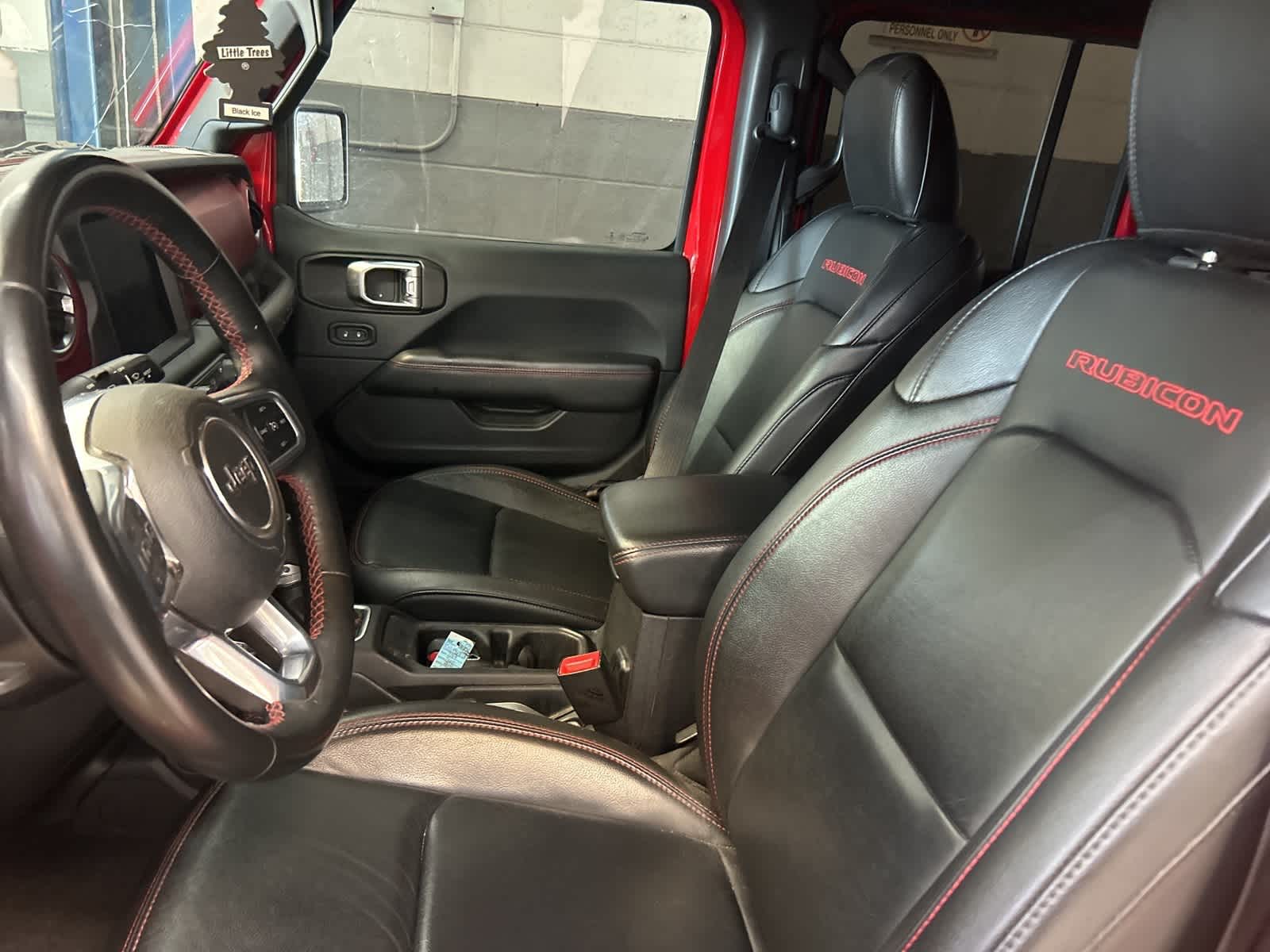 Thumbnail: 2019 Jeep Wrangler - 26