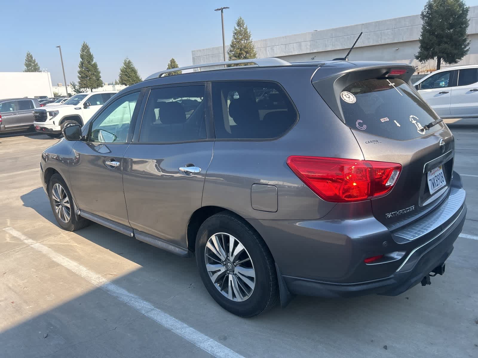 Thumbnail: 2017 Nissan Pathfinder - 14