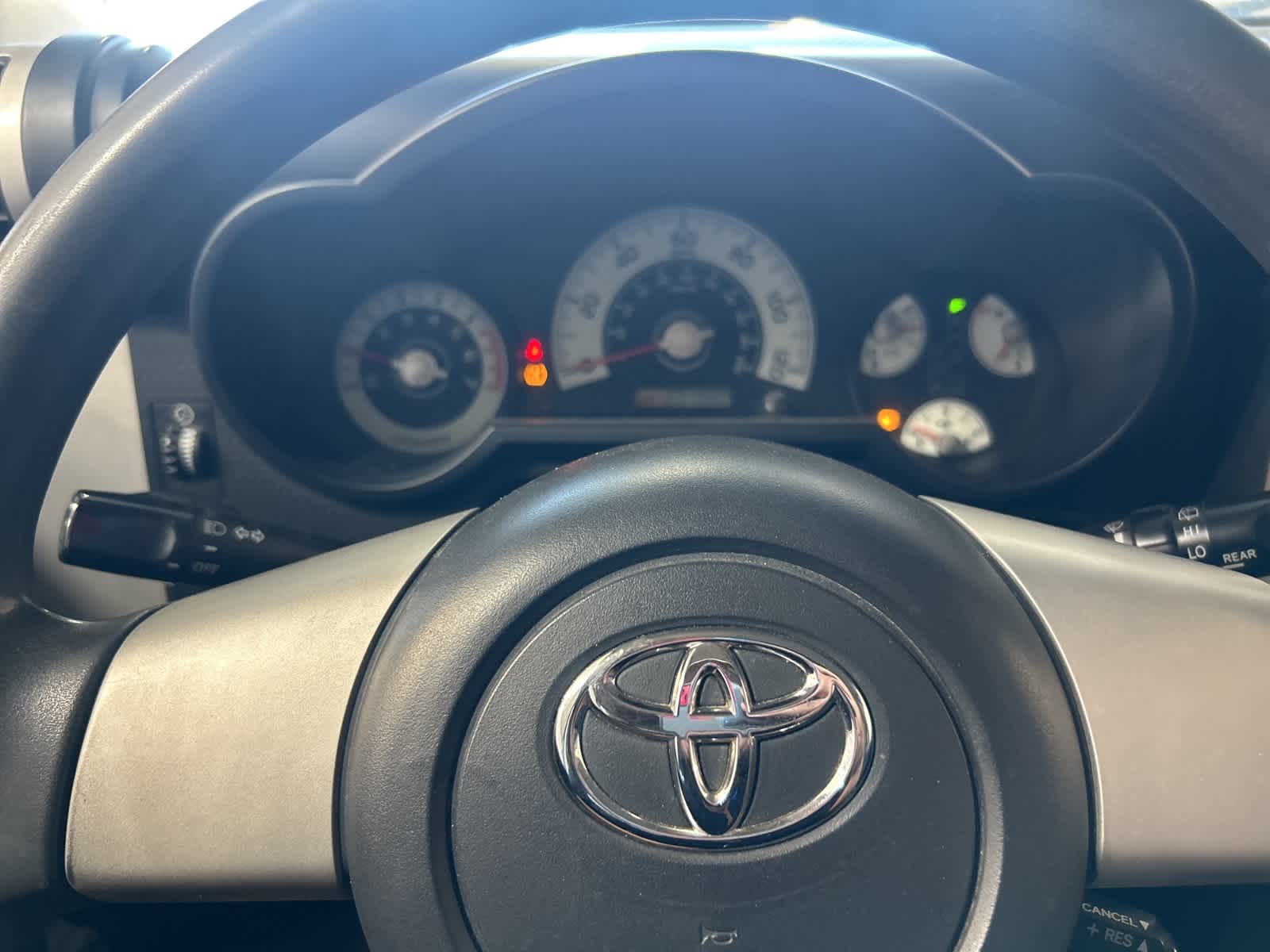 Thumbnail: 2008 Toyota FJ Cruiser - 27