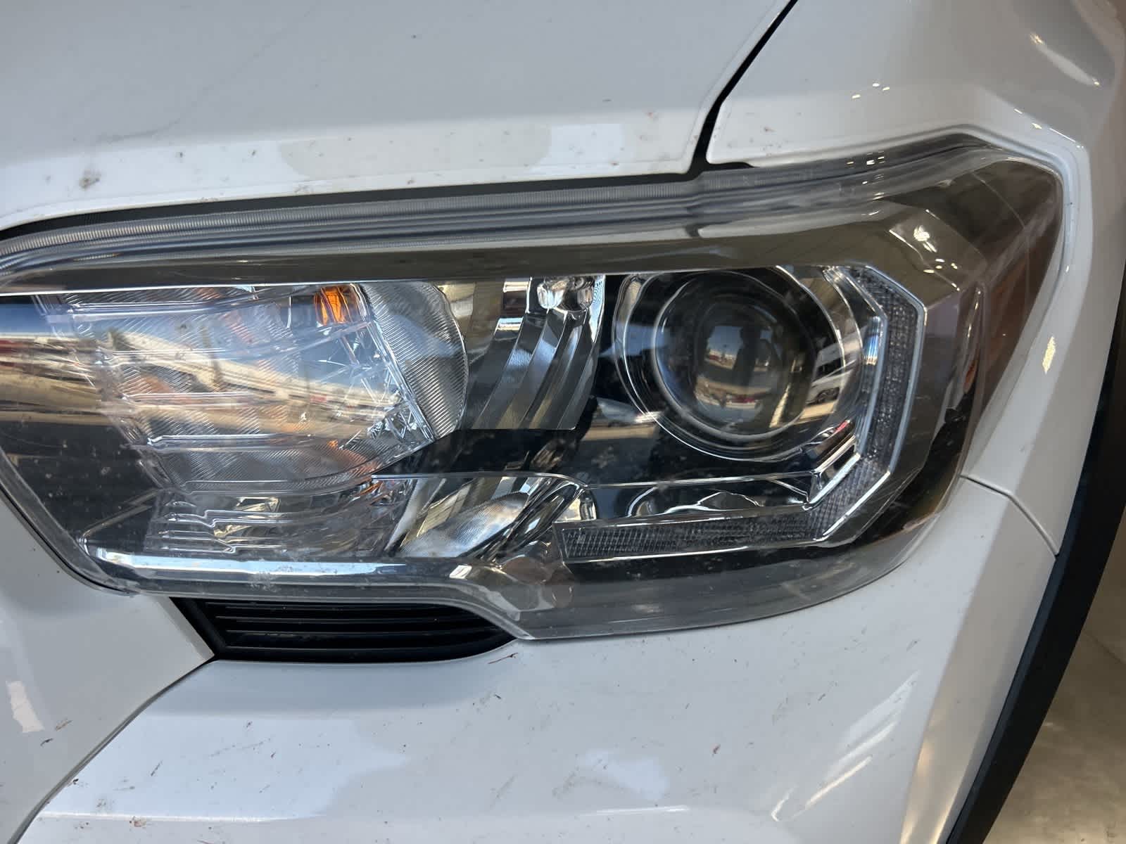 2023 Toyota Tacoma TRD V6 photo 2