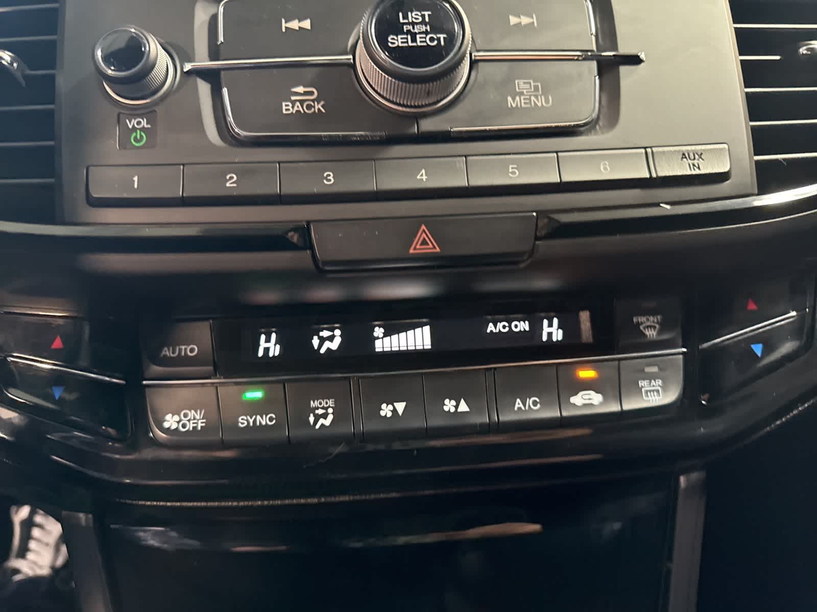 Thumbnail: 2016 Honda Accord - 25