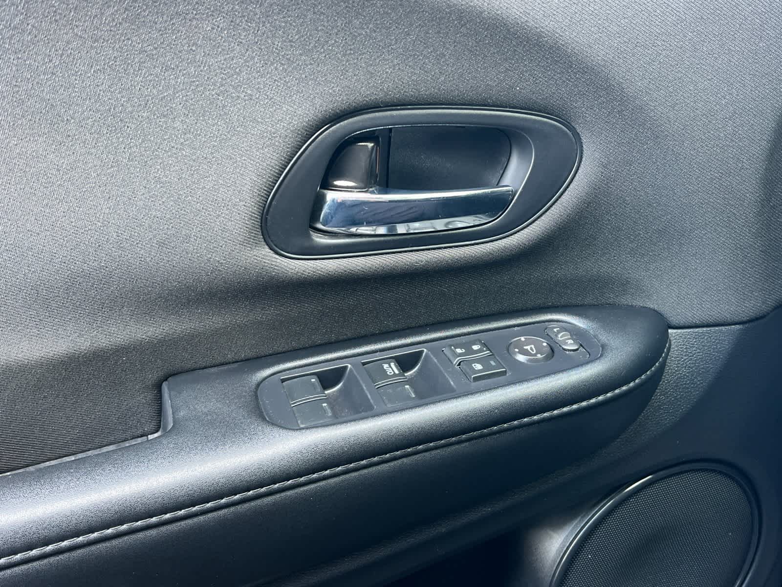 Thumbnail: 2022 Honda HR-V - 12