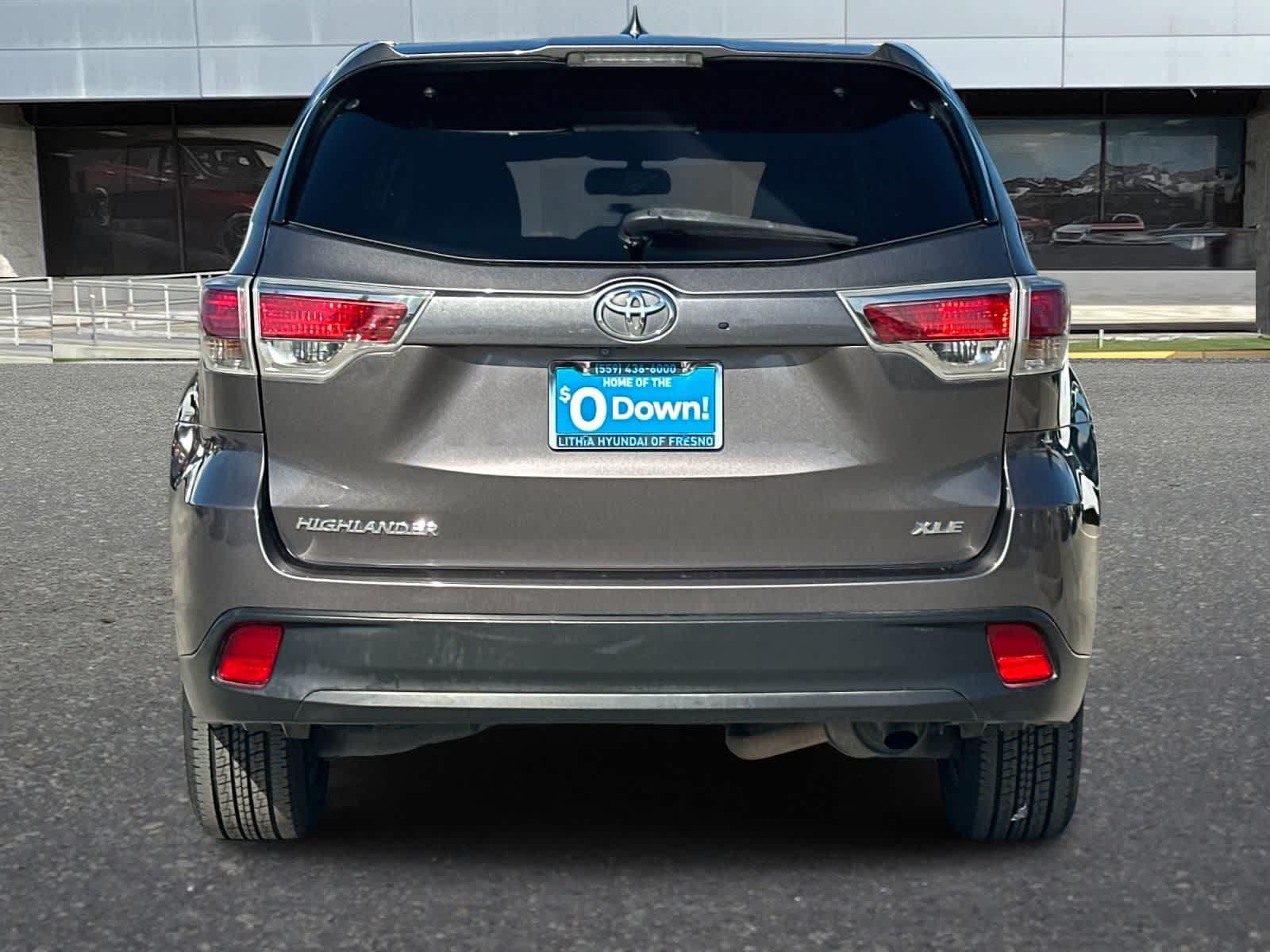 Thumbnail: 2016 Toyota Highlander - 8