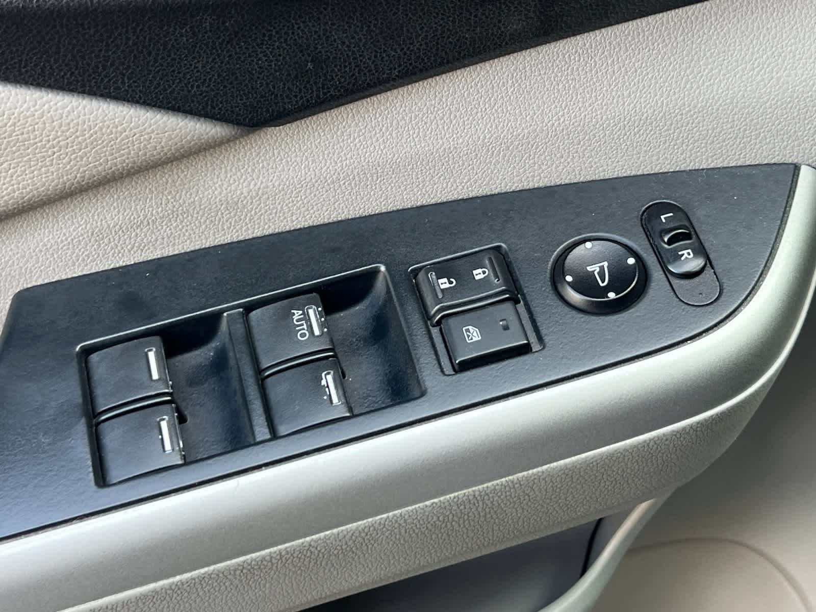 Thumbnail: 2013 Honda CR-V - 14