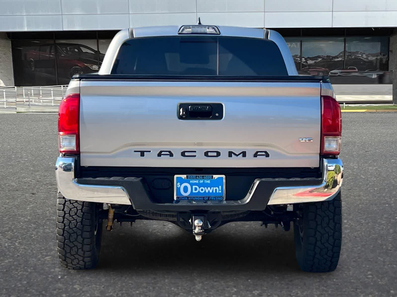 2017 Toyota Tacoma TRD Off Road V6 photo 3