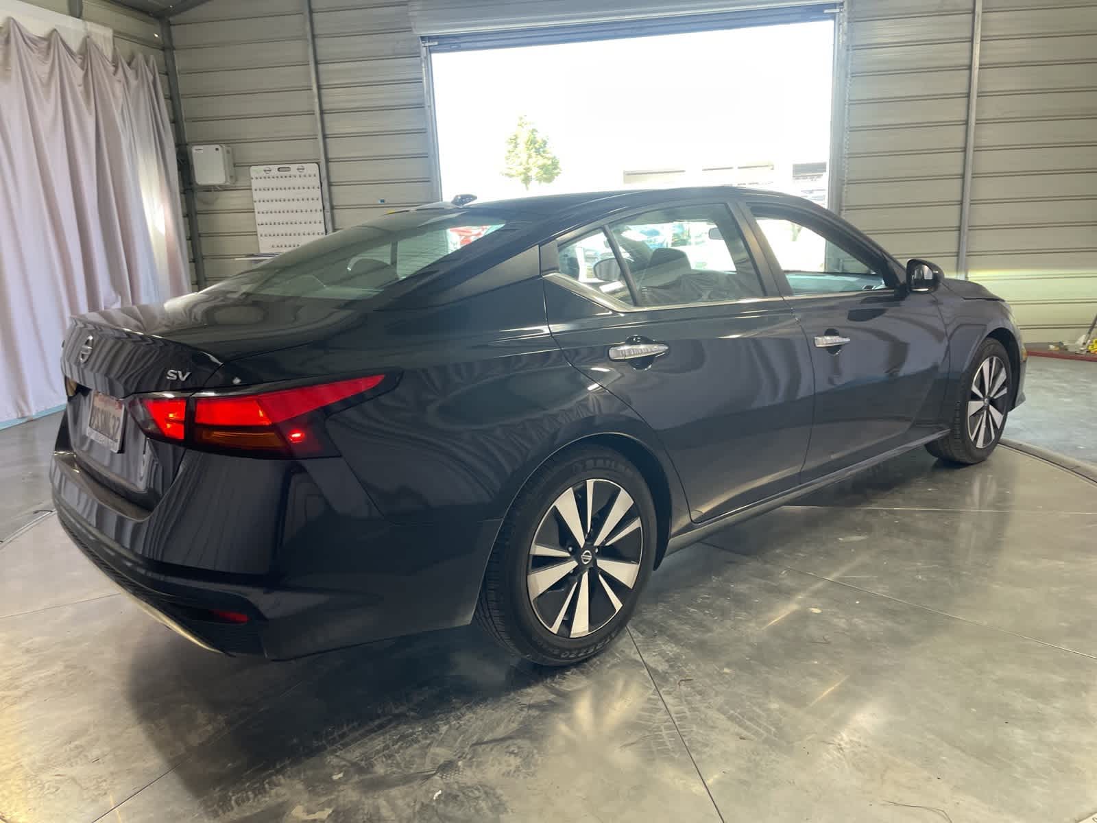 Thumbnail: 2022 Nissan Altima - 5