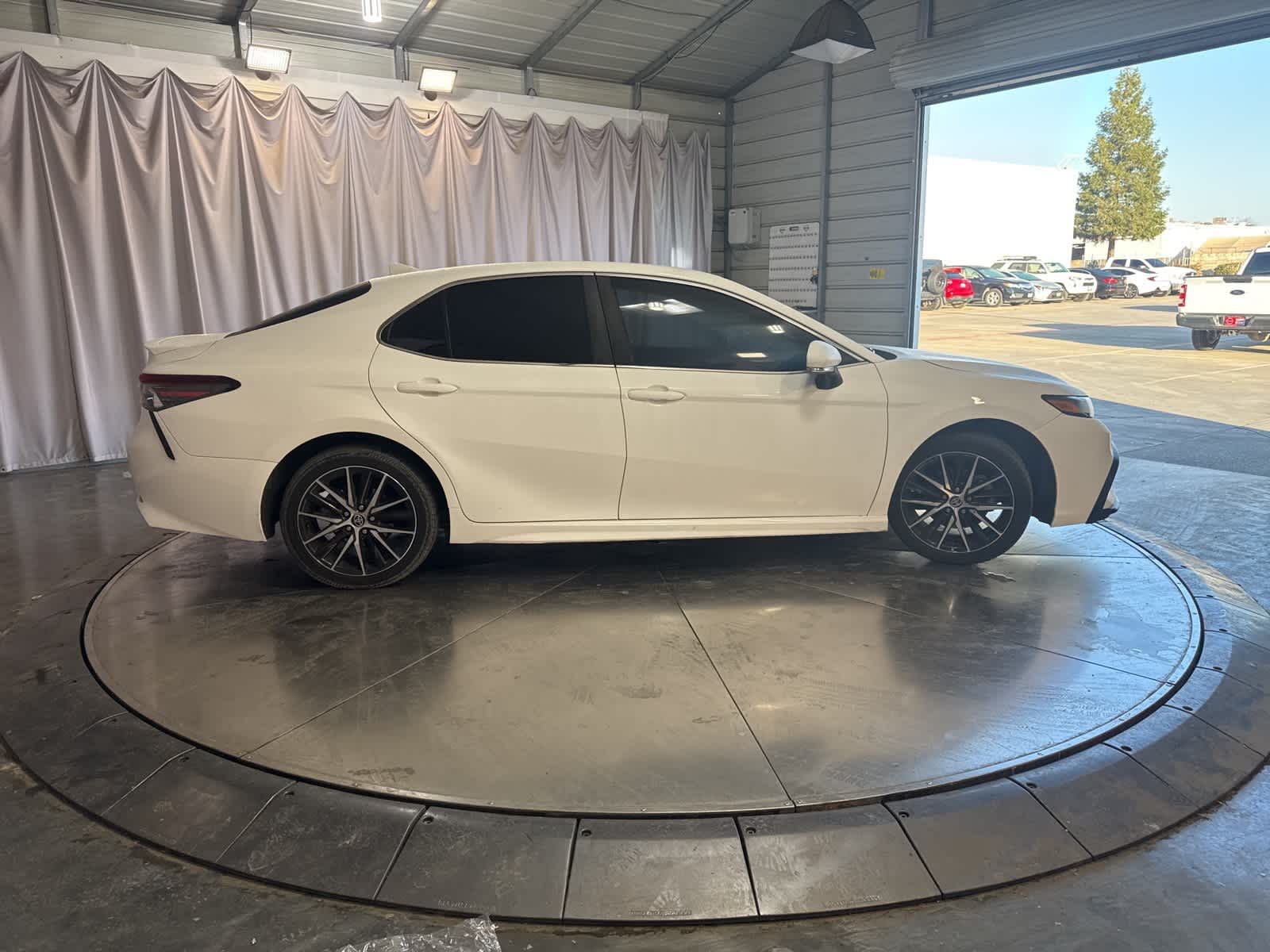 Thumbnail: 2025 Toyota Camry - 4