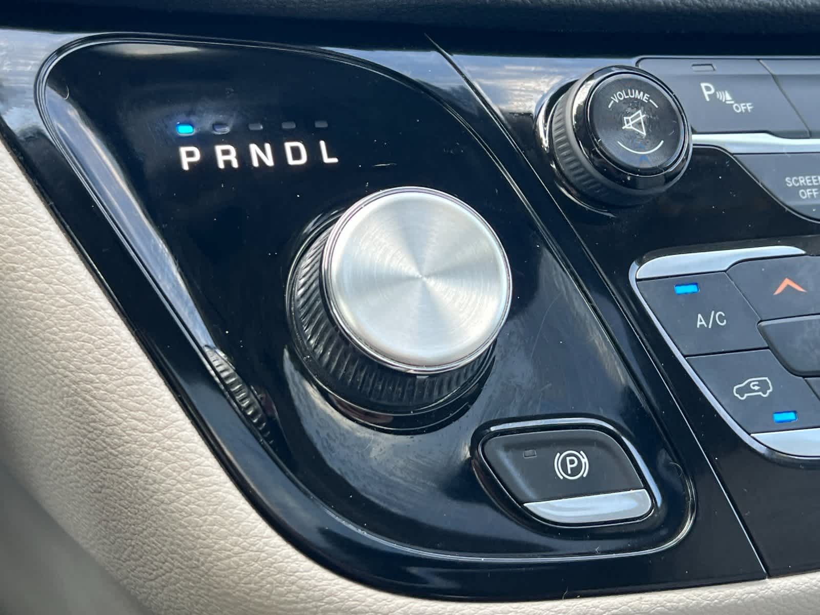 Thumbnail: 2017 Chrysler Pacifica - 22