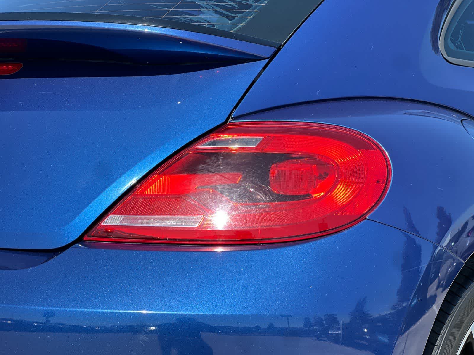 Thumbnail: 2012 Volkswagen Beetle - 26