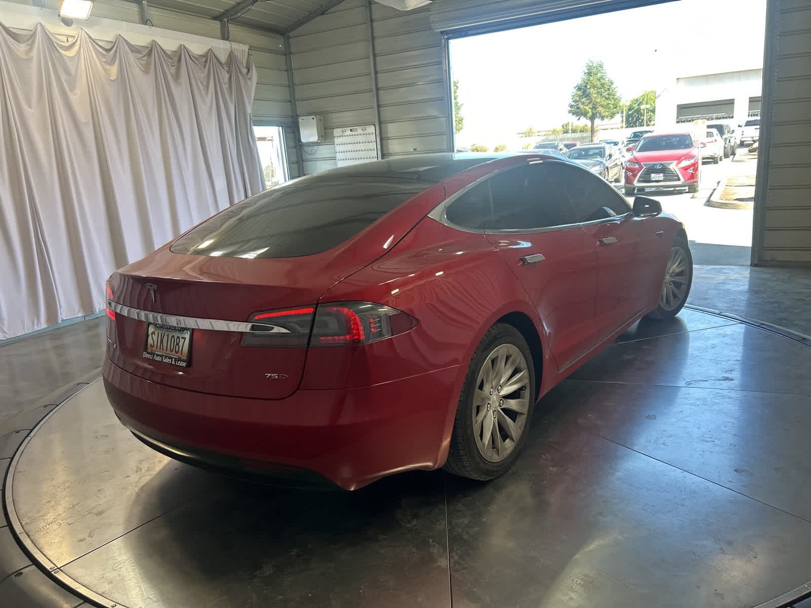 Thumbnail: 2018 Tesla Model S - 8