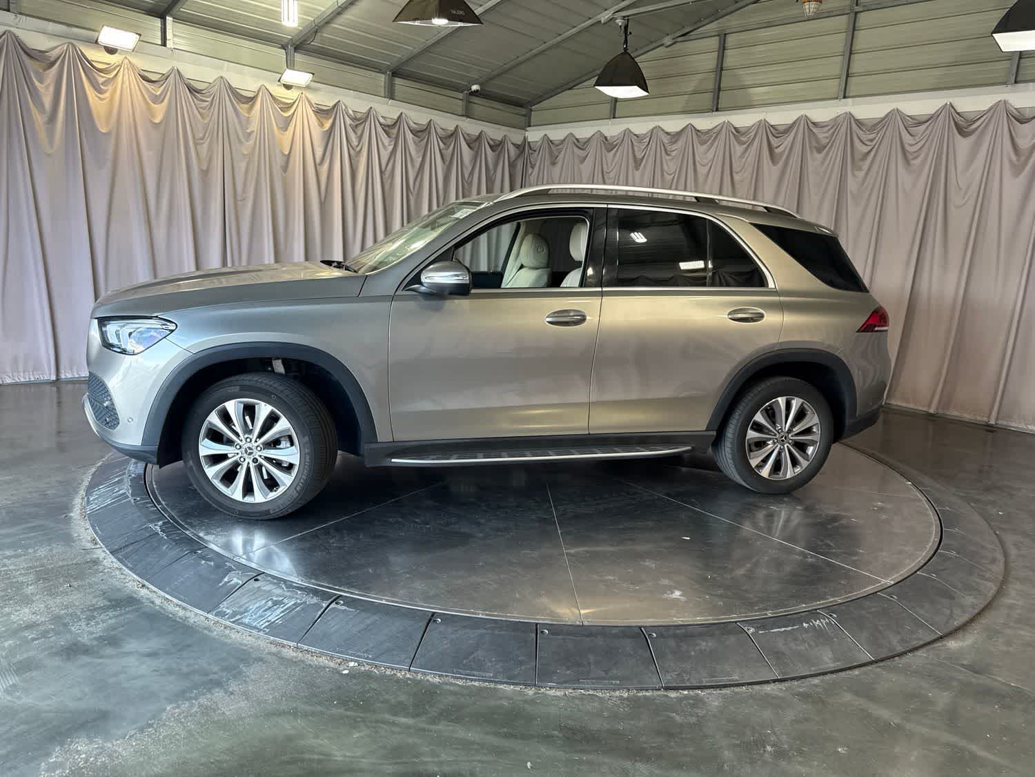 Thumbnail: 2022 Mercedes-Benz GLE - 7
