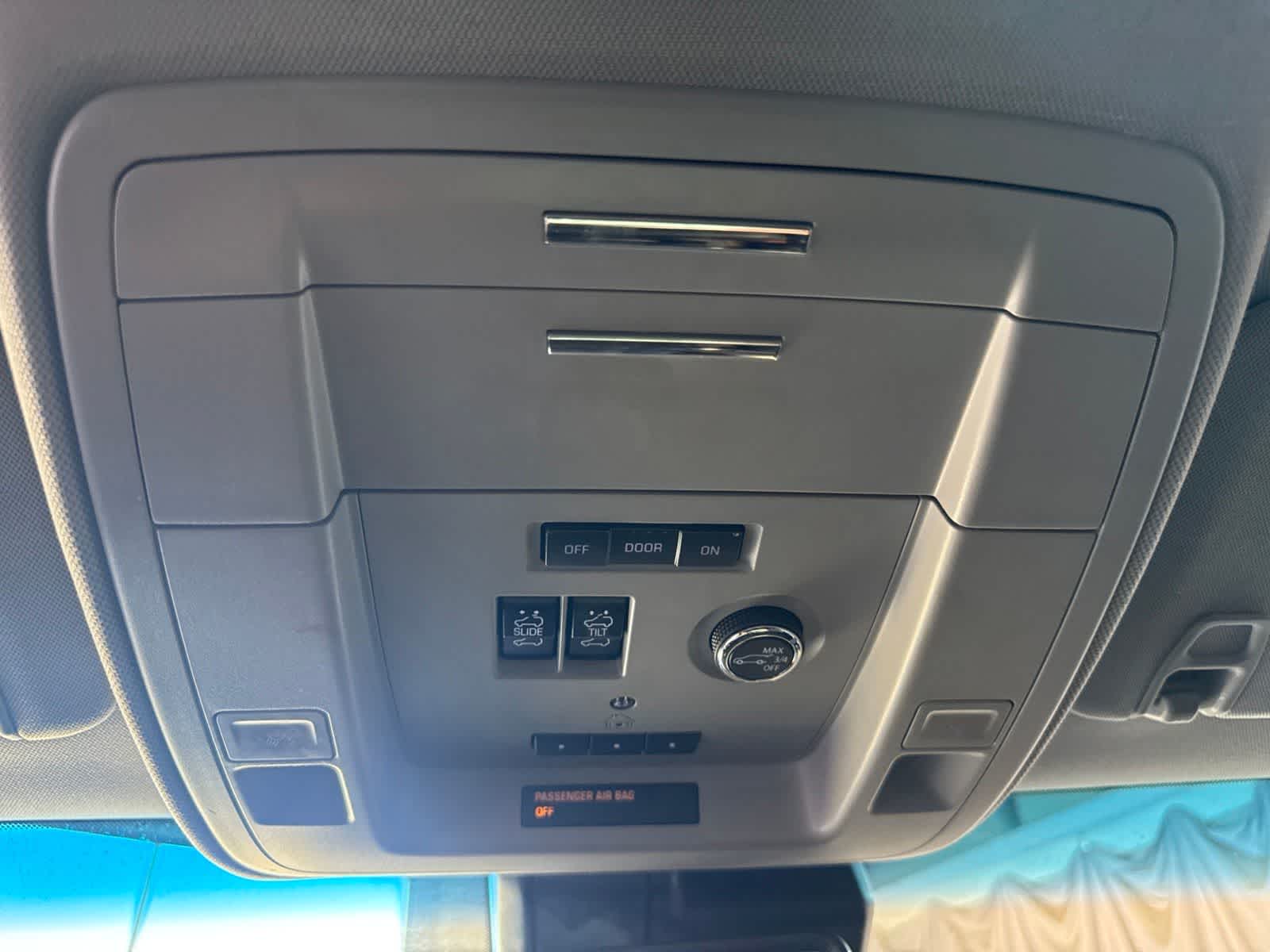 Thumbnail: 2019 Chevrolet Suburban - 24