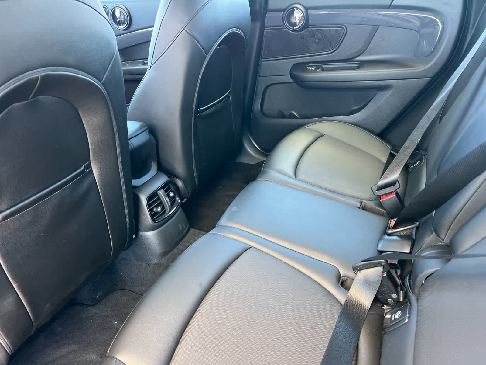 2017 MINI Countryman Cooper S photo 4