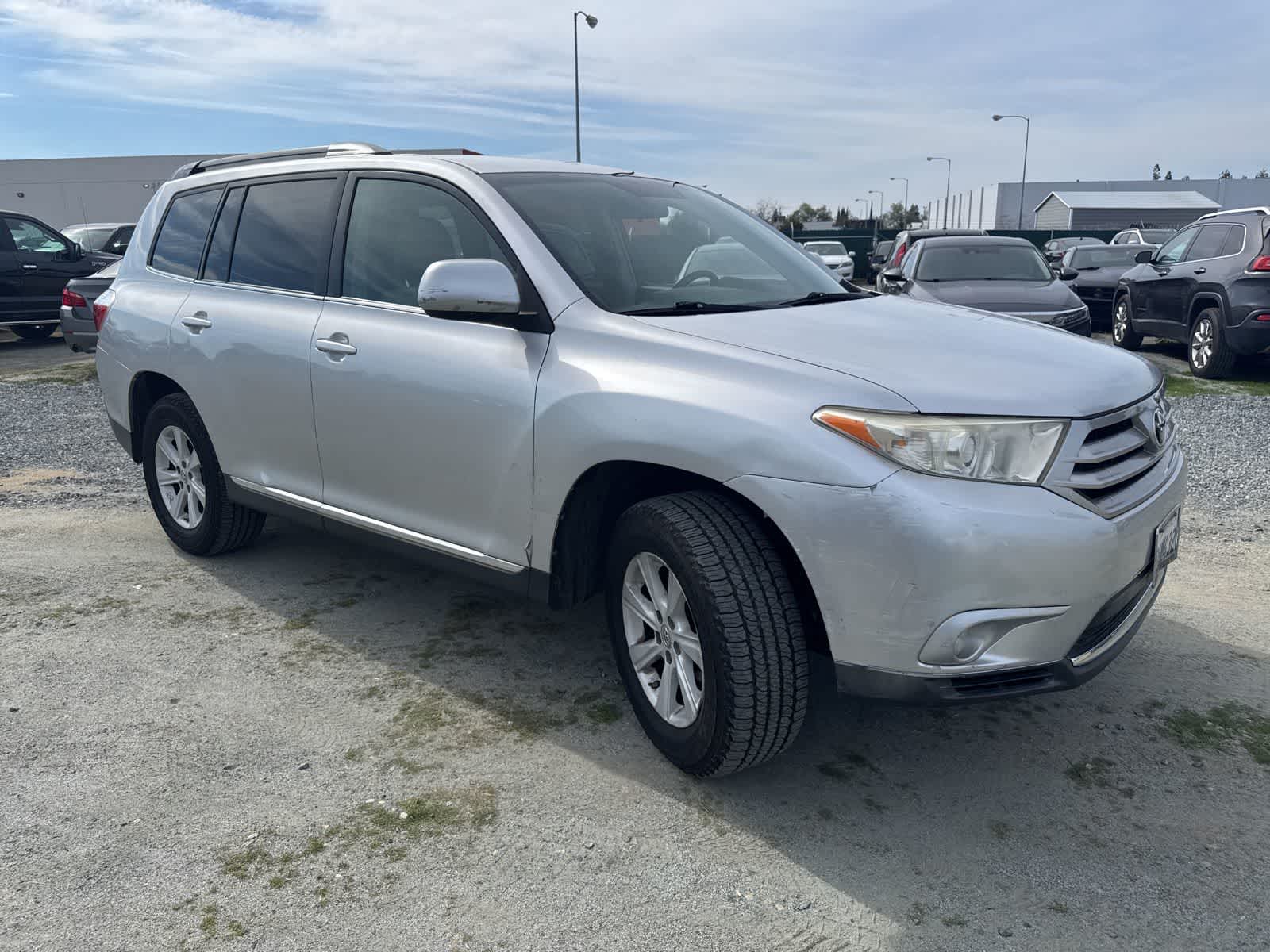 Thumbnail: 2013 Toyota Highlander - 3