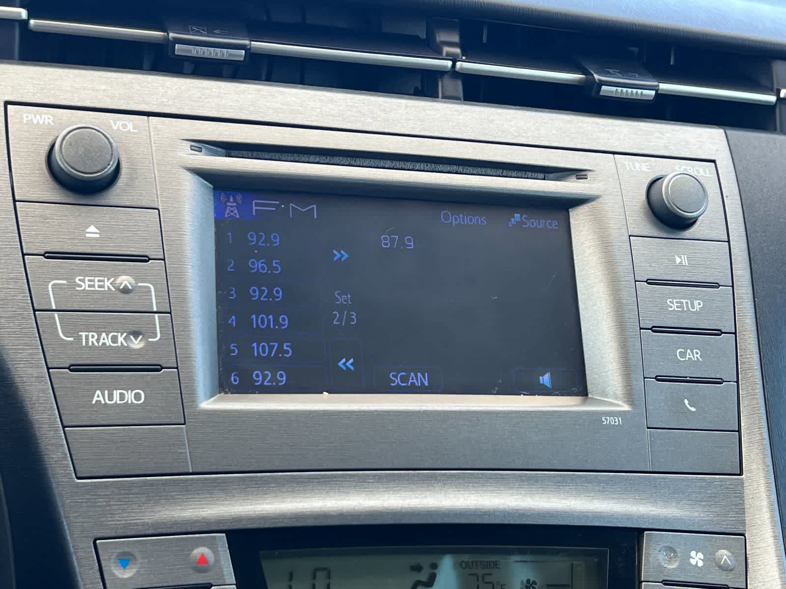 Thumbnail: 2013 Toyota Prius - 19