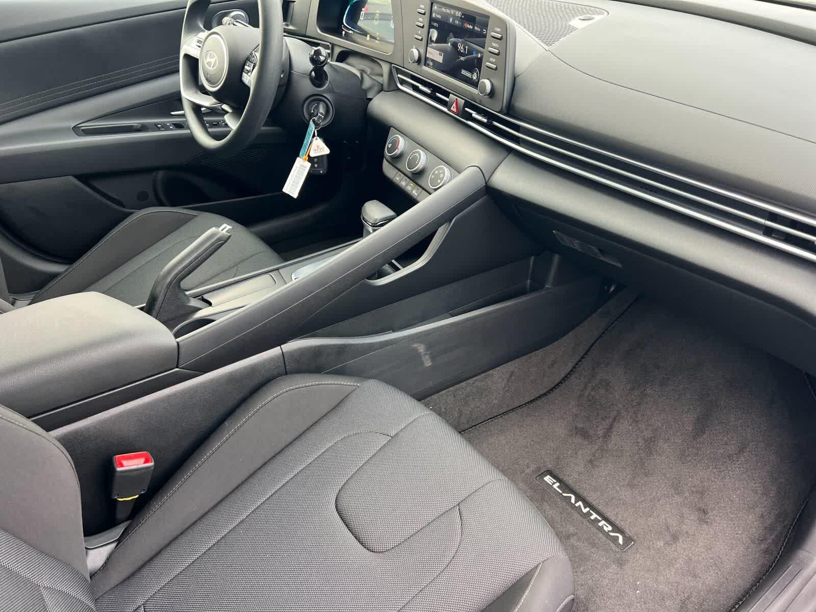 Thumbnail: 2026 Hyundai Elantra - 16