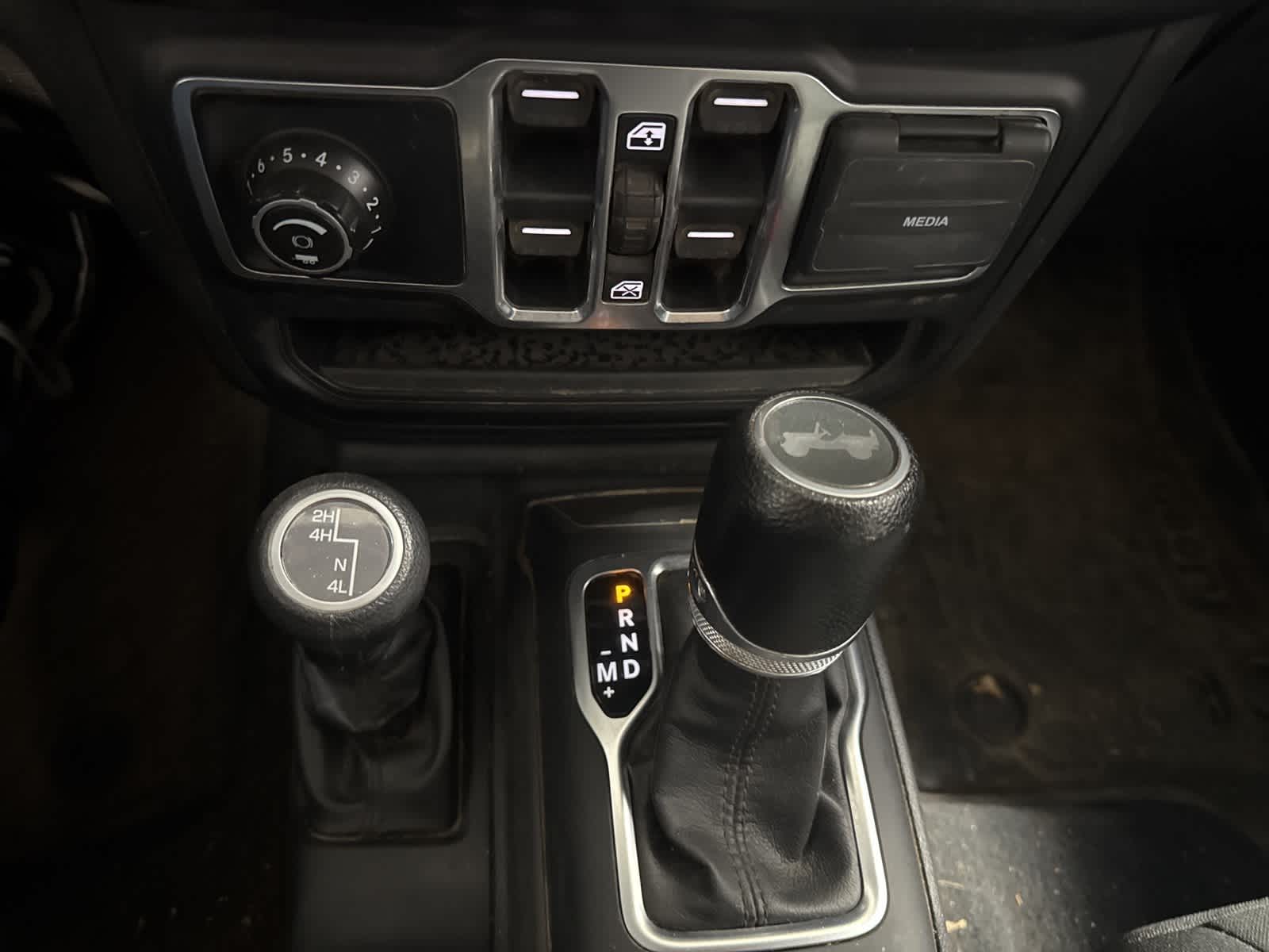 Thumbnail: 2022 Jeep Wrangler - 22