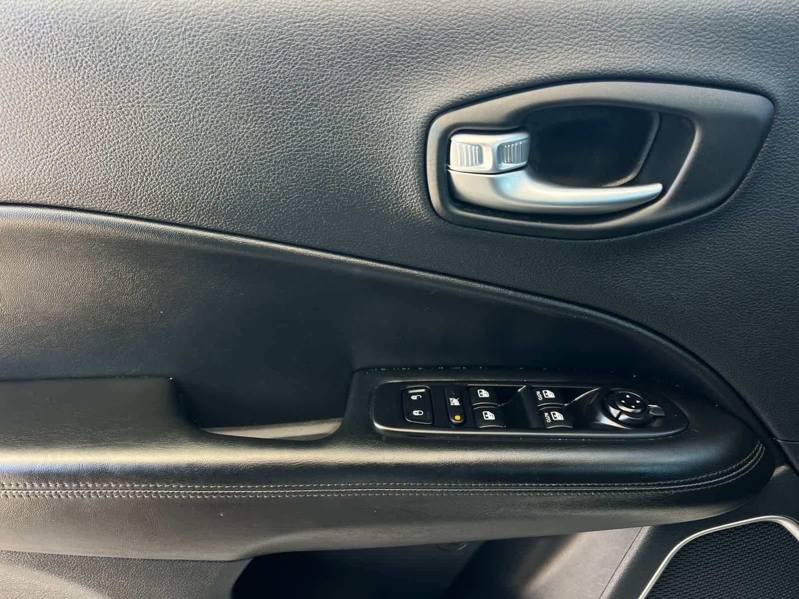 Thumbnail: 2021 Jeep Compass - 13
