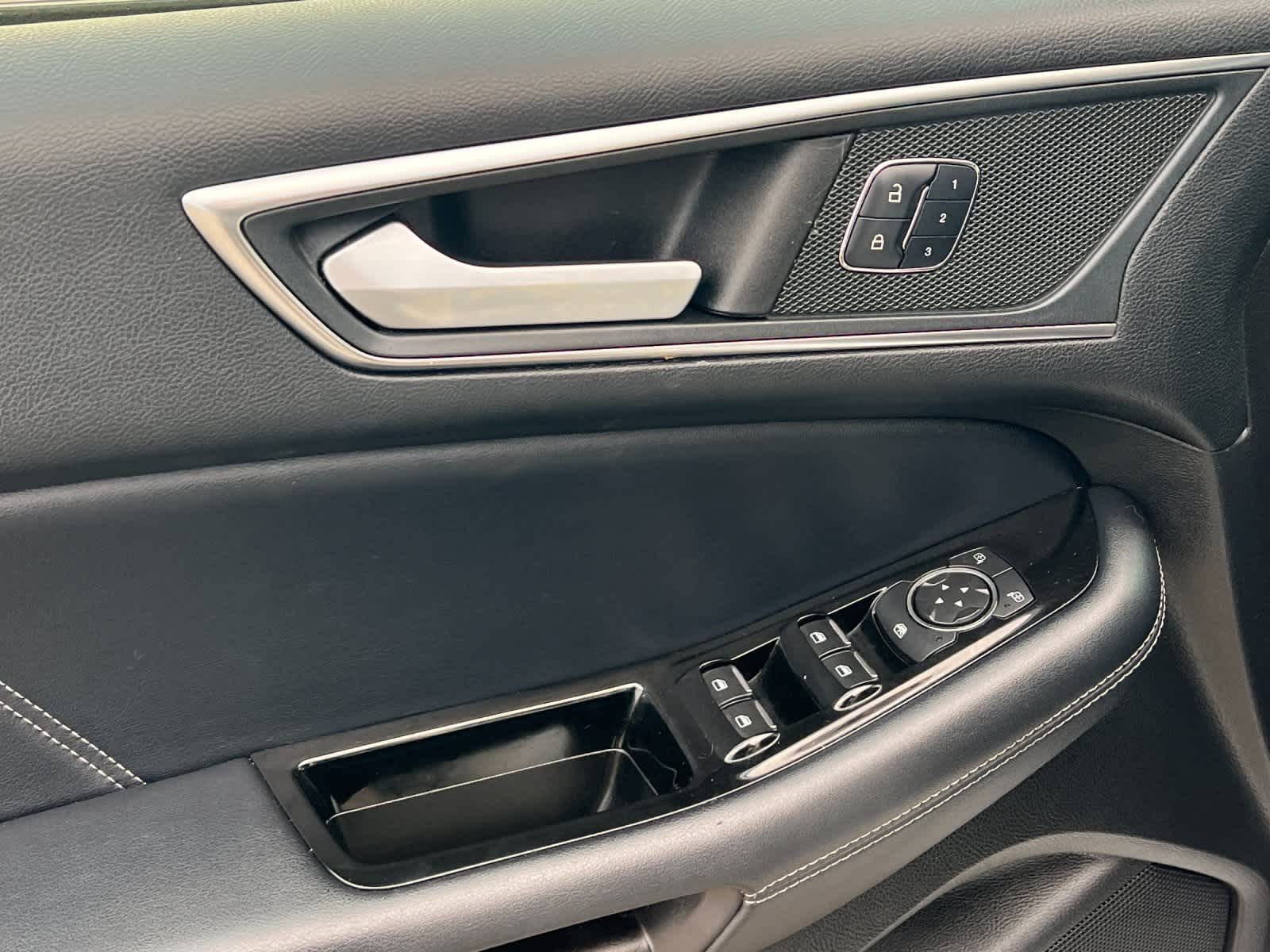 Thumbnail: 2018 Ford Edge - 12