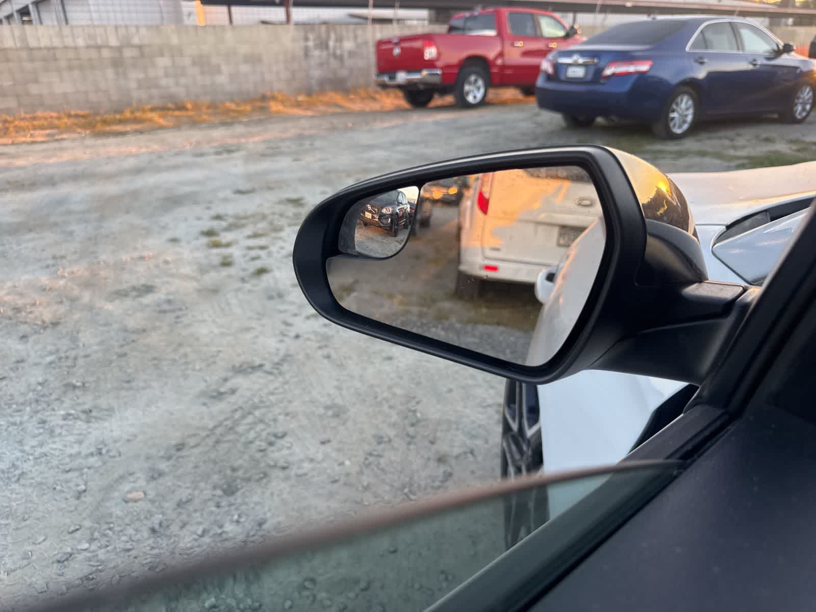 Thumbnail: 2020 Hyundai Veloster - 18