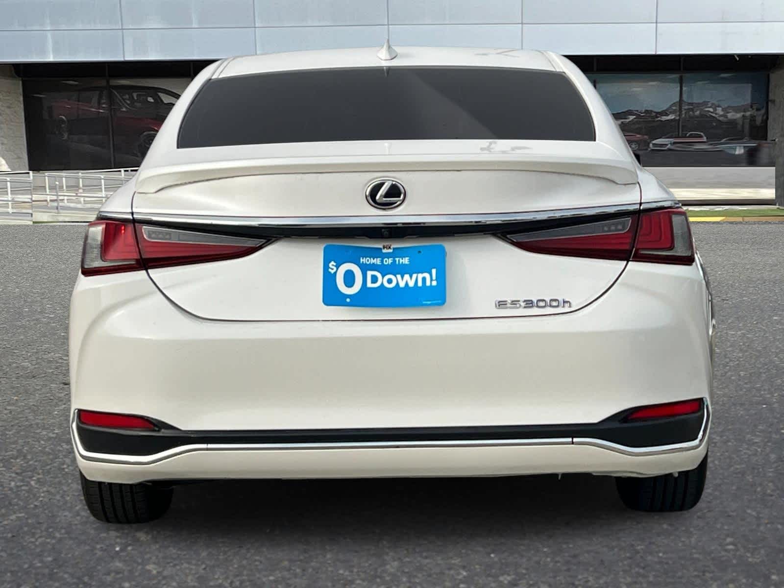 Thumbnail: 2019 Lexus ES - 8