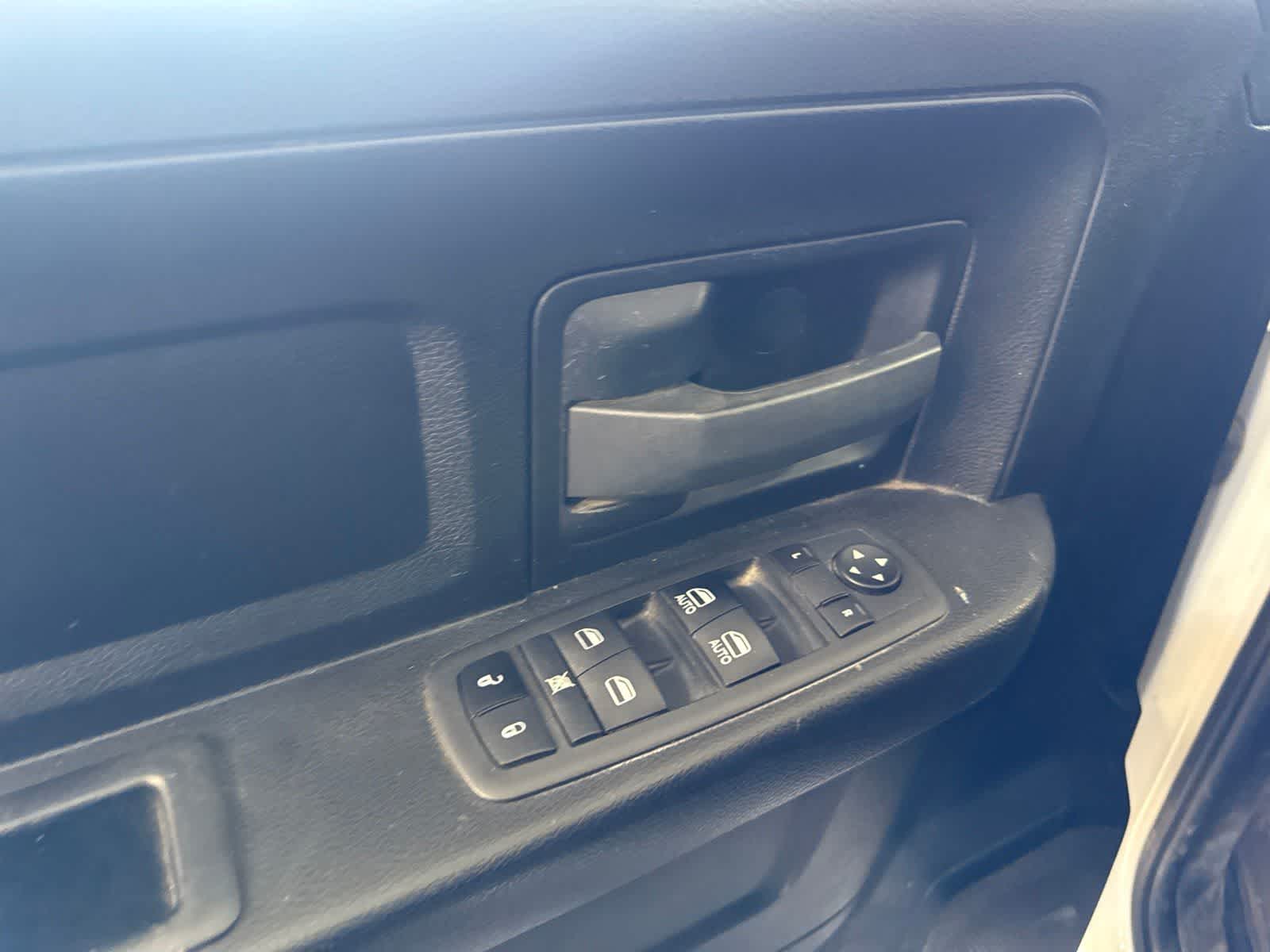 Thumbnail: 2022 RAM 1500 Classic - 18