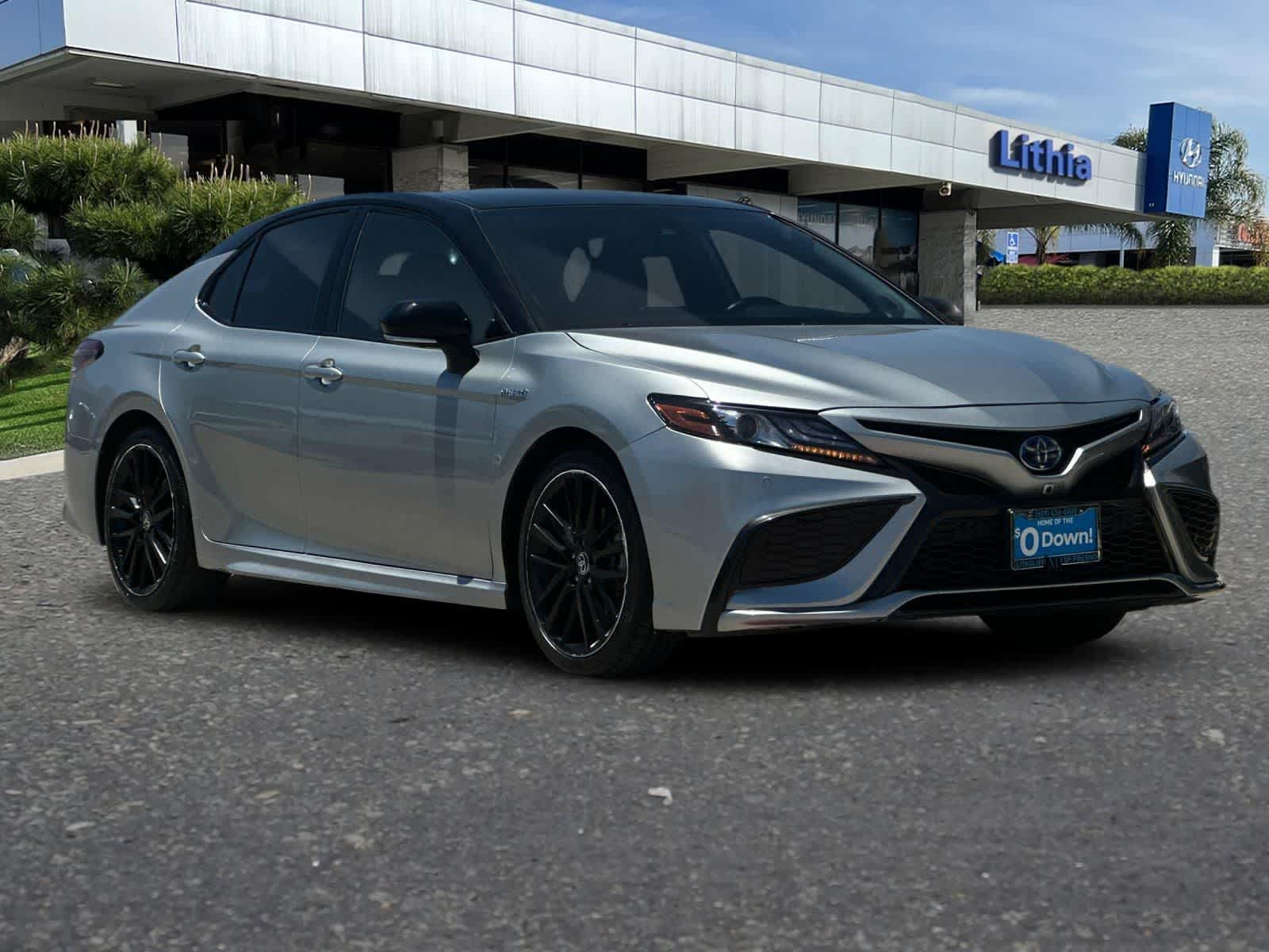 Thumbnail: 2021 Toyota Camry - 10