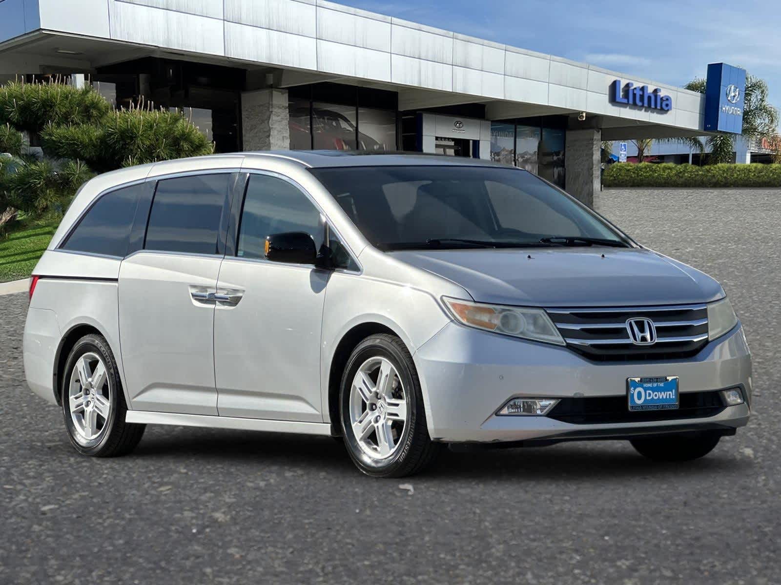 Thumbnail: 2012 Honda Odyssey - 10