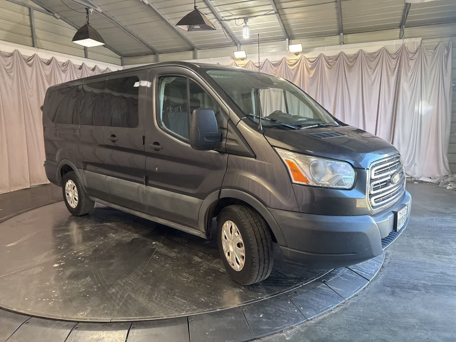 2017 Ford Transit-150 photo 2