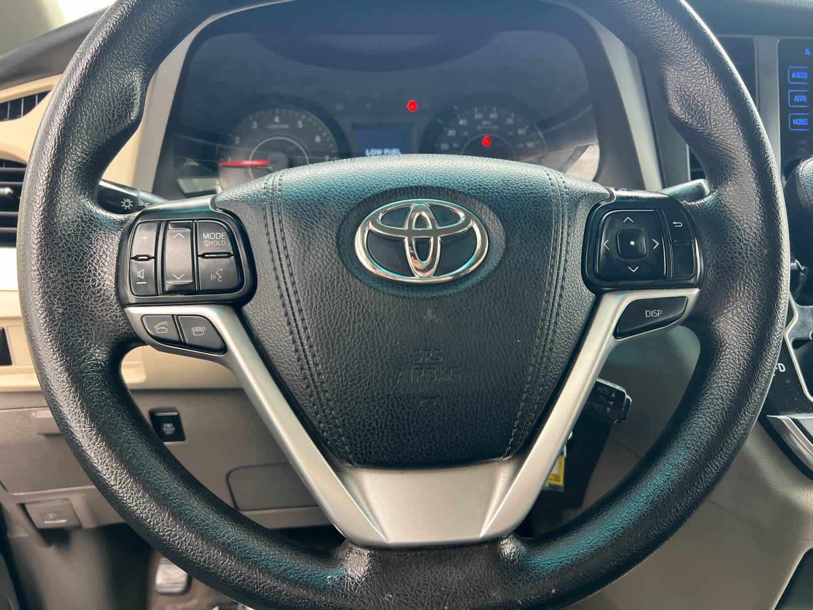 Thumbnail: 2017 Toyota Sienna - 24