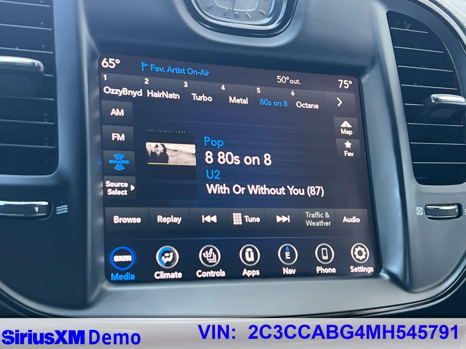 Thumbnail: 2021 Chrysler 300 - 30