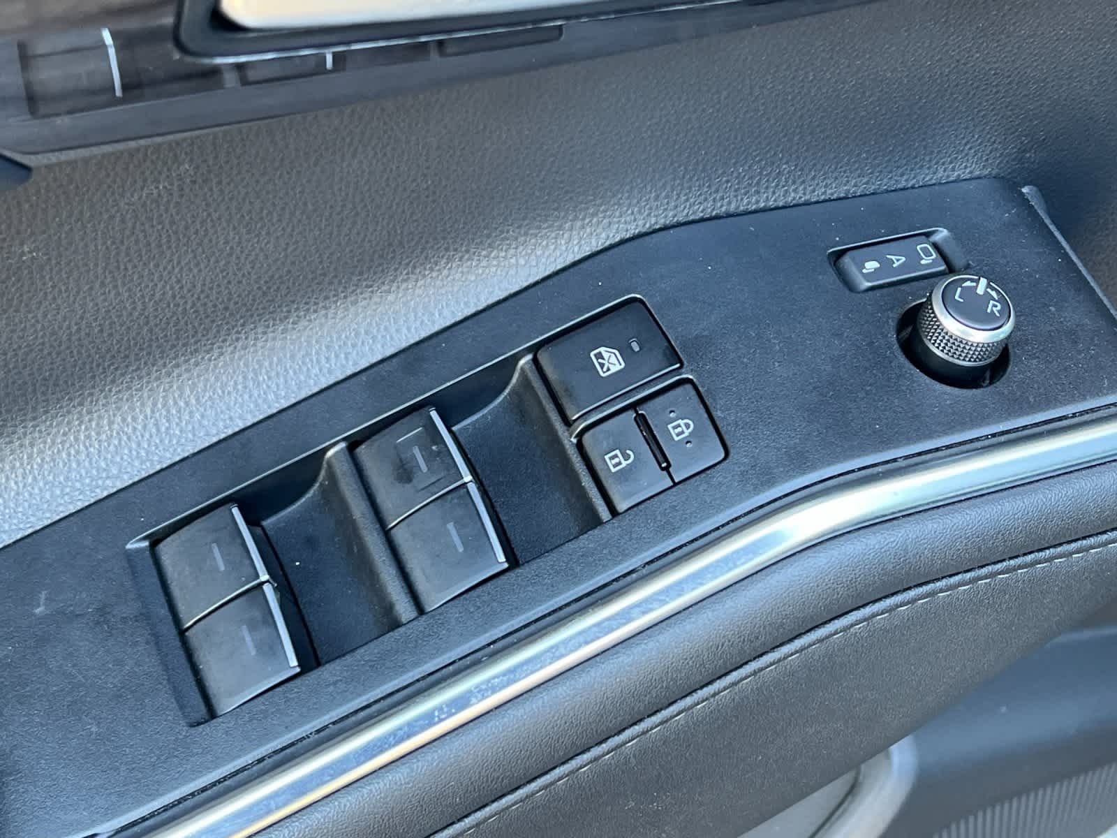 Thumbnail: 2024 Toyota Highlander - 13