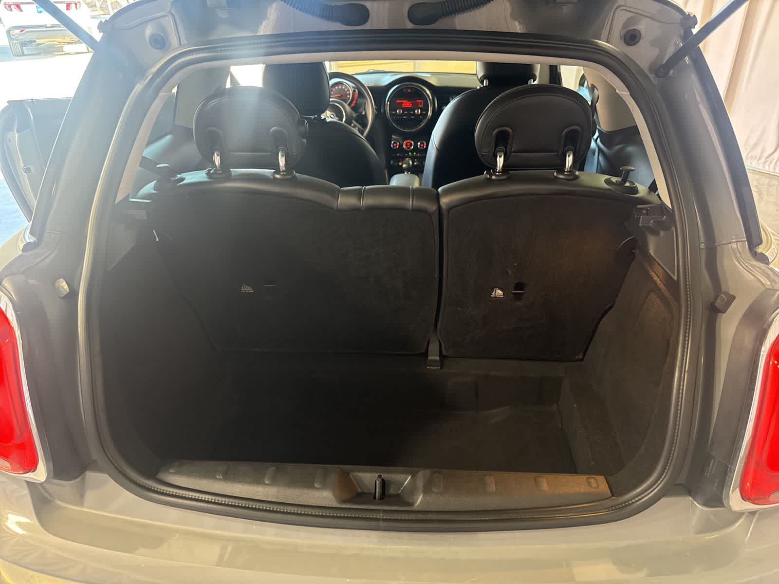 Thumbnail: 2016 MINI Cooper Hardtop - 12
