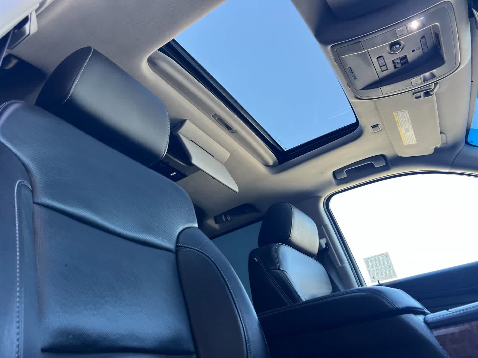 Thumbnail: 2015 Chevrolet Suburban - 20