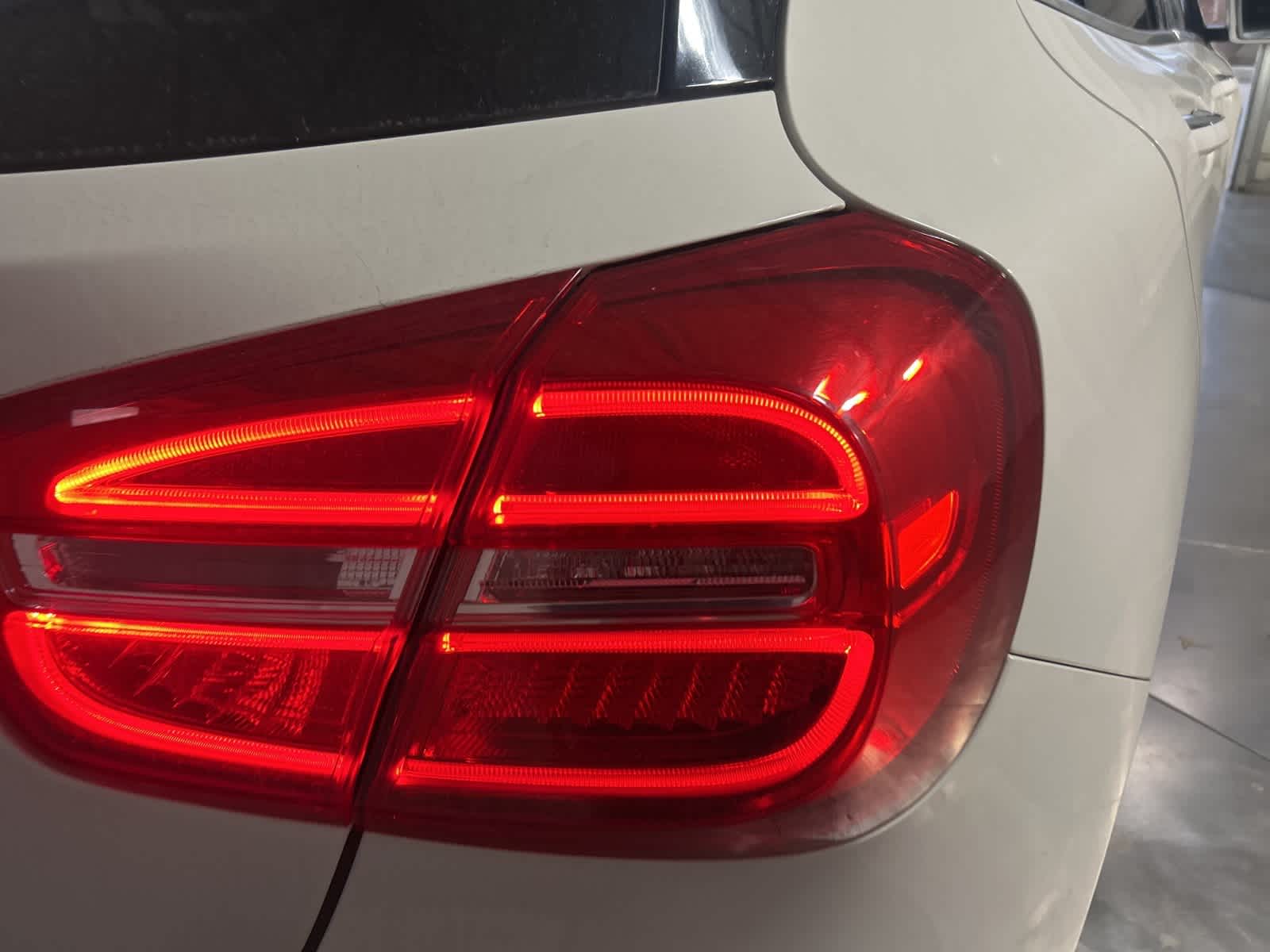 Thumbnail: 2016 Mercedes-Benz GLA - 9