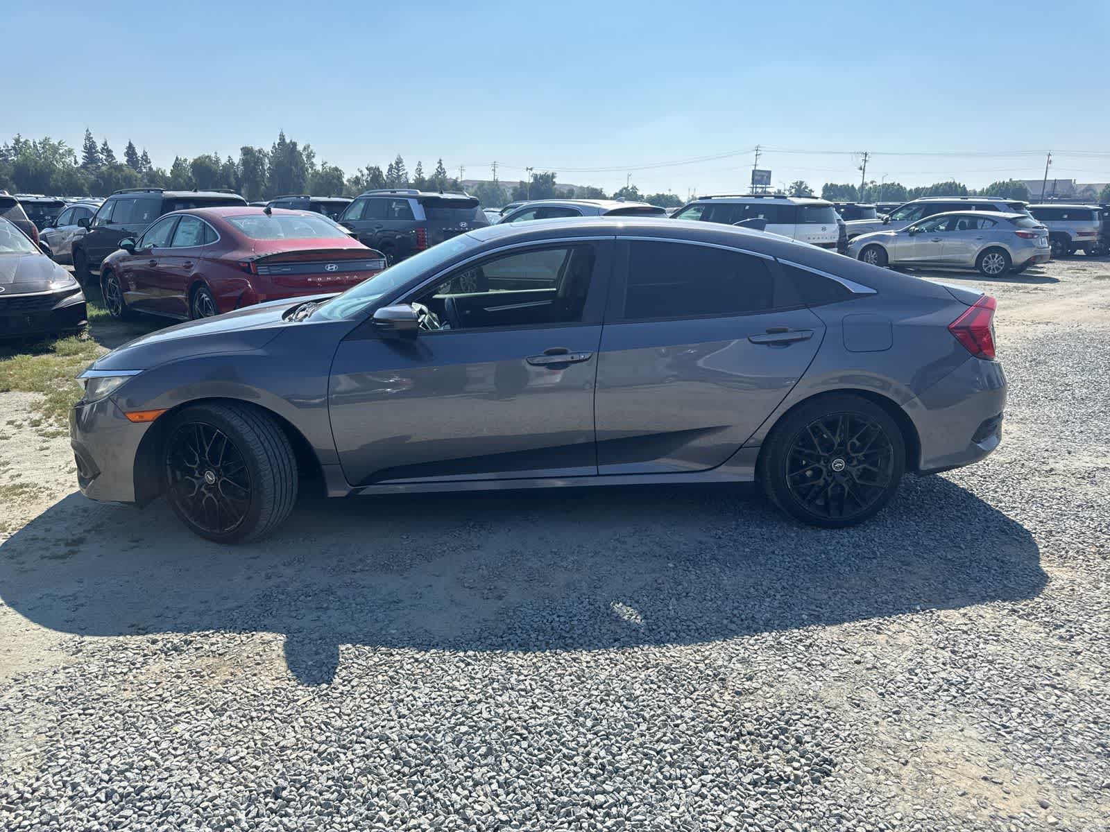 Thumbnail: 2016 Honda Civic - 8